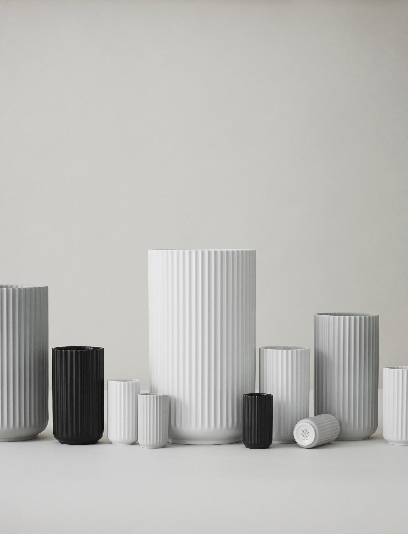 Lyngby Porcelæn - Lyngby Vase H25 lys grå porselen - store vaser - light grey - 1