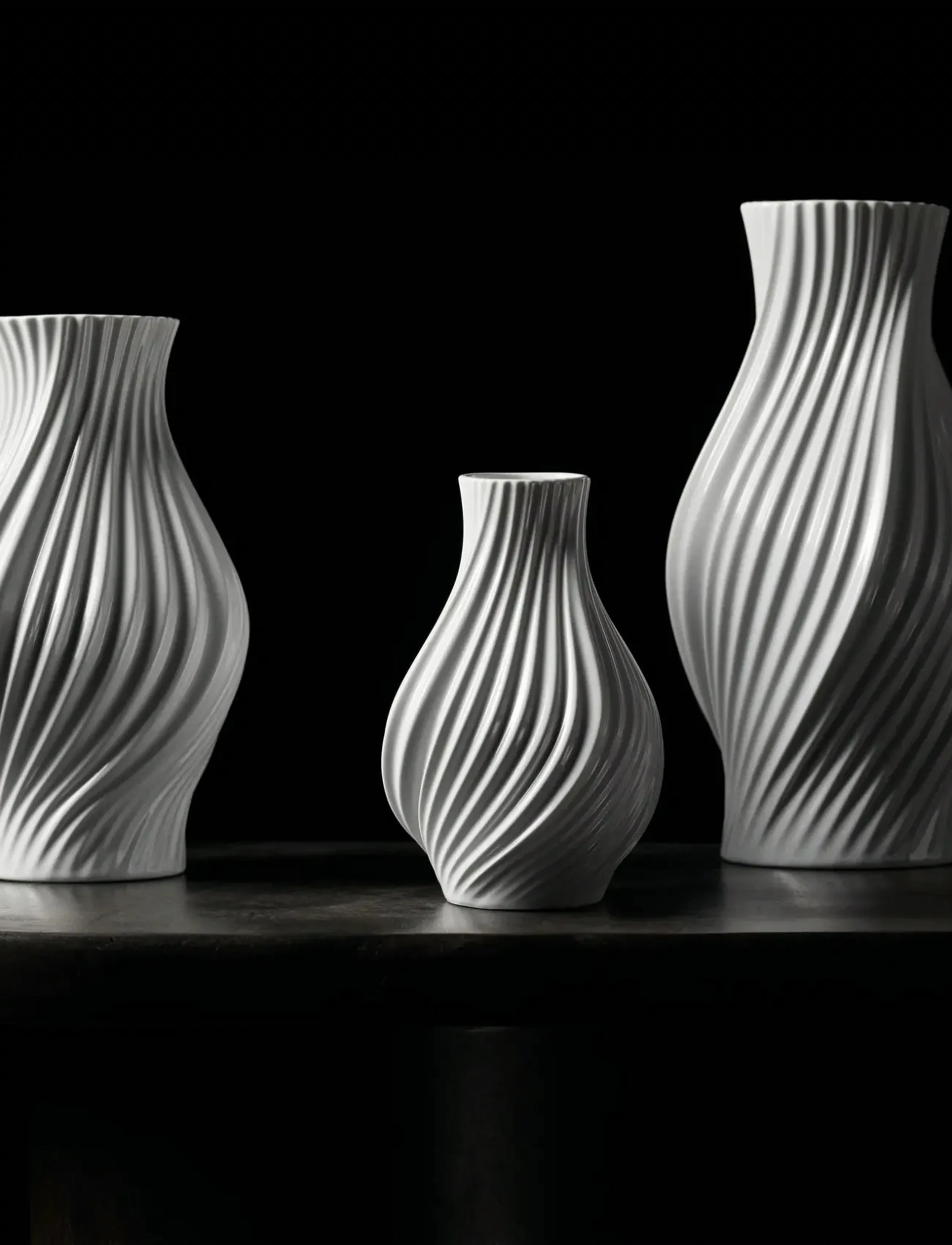 Lyngby Porcelæn Twist Vase H31 cm Hvid Porcelæn, 31 cm, White, Vases > Other Vases, Unisex