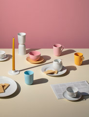 Lyngby Porcelæn - Rhombe Color Tea cup with matching saucer 39 cl rose/sand - teetassen - rose/sand - 1