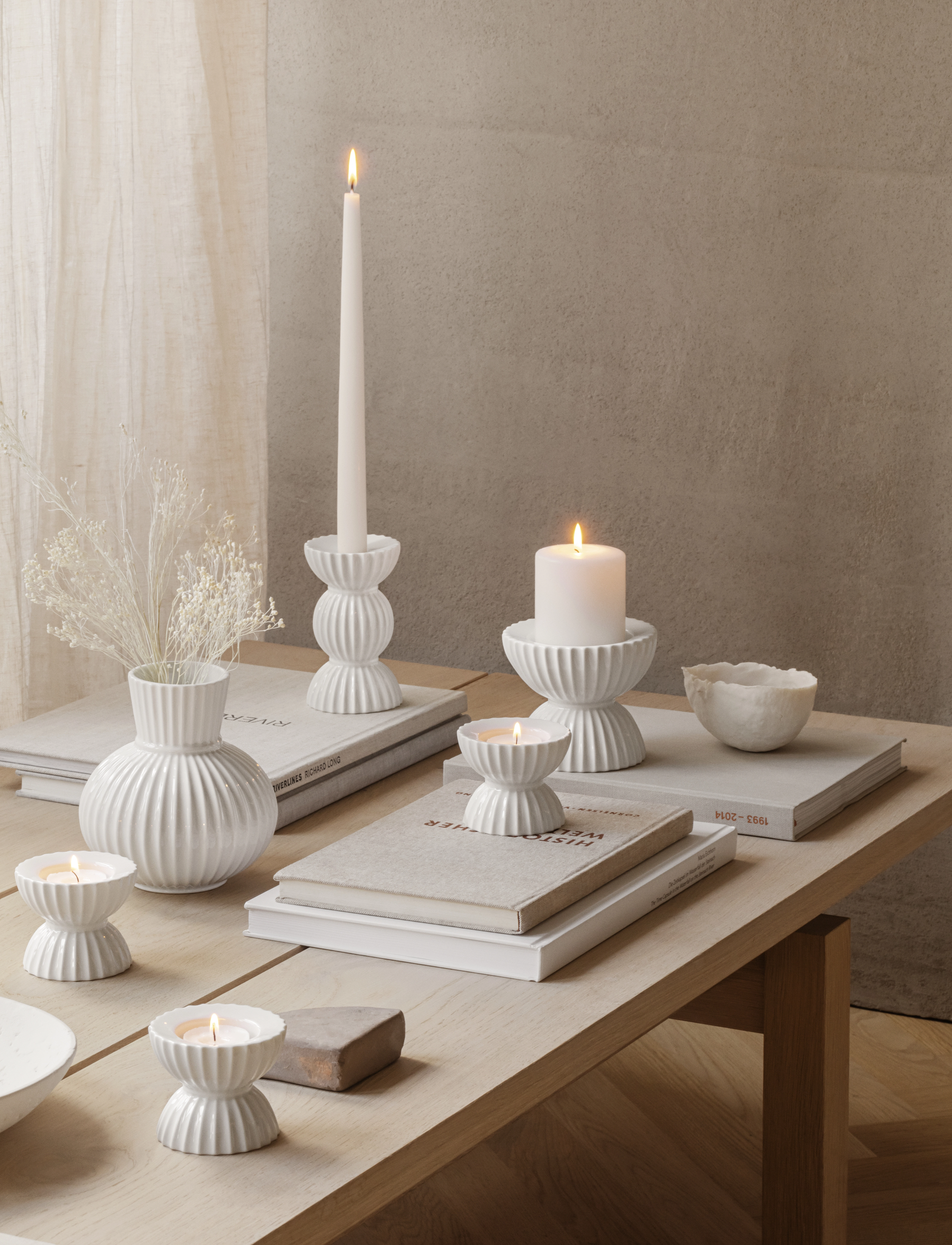 Lyngby Porcelæn - Lyngby Tura Block candle holder Ø11.5 cm white - teeküünlahoidjad - white - 5