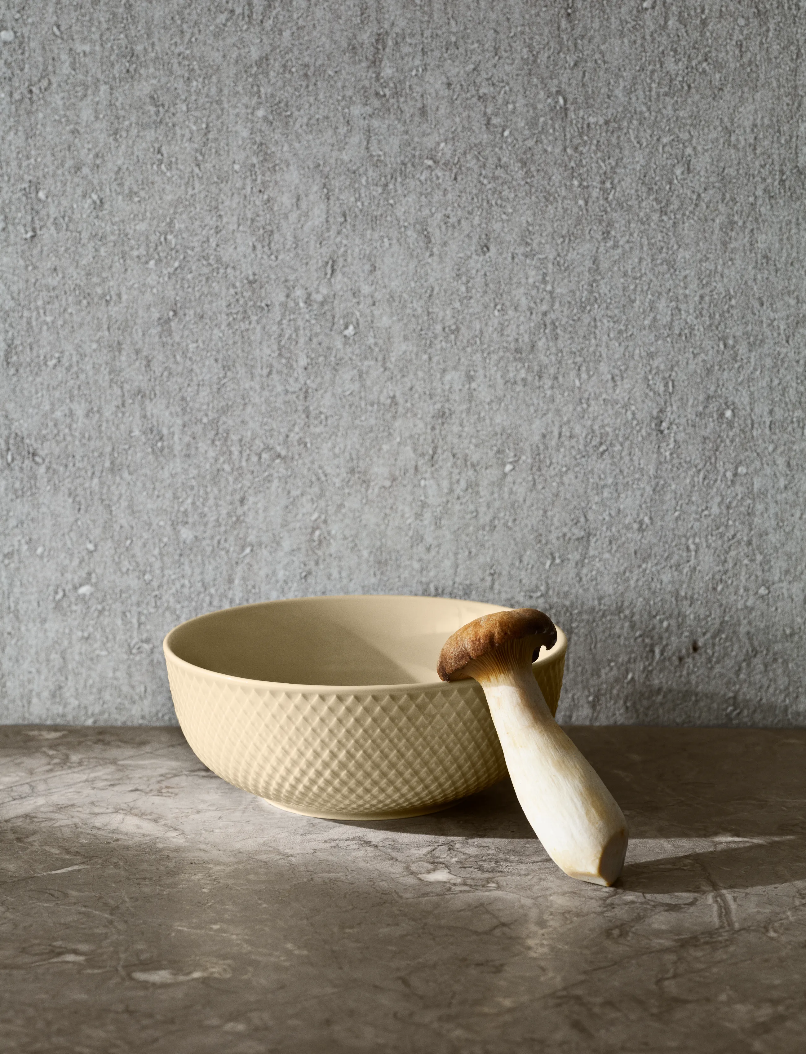 Lyngby Porcelæn - Rhombe Earth Bowl Ø15.5 cm marble - müslischalen - marble - 3
