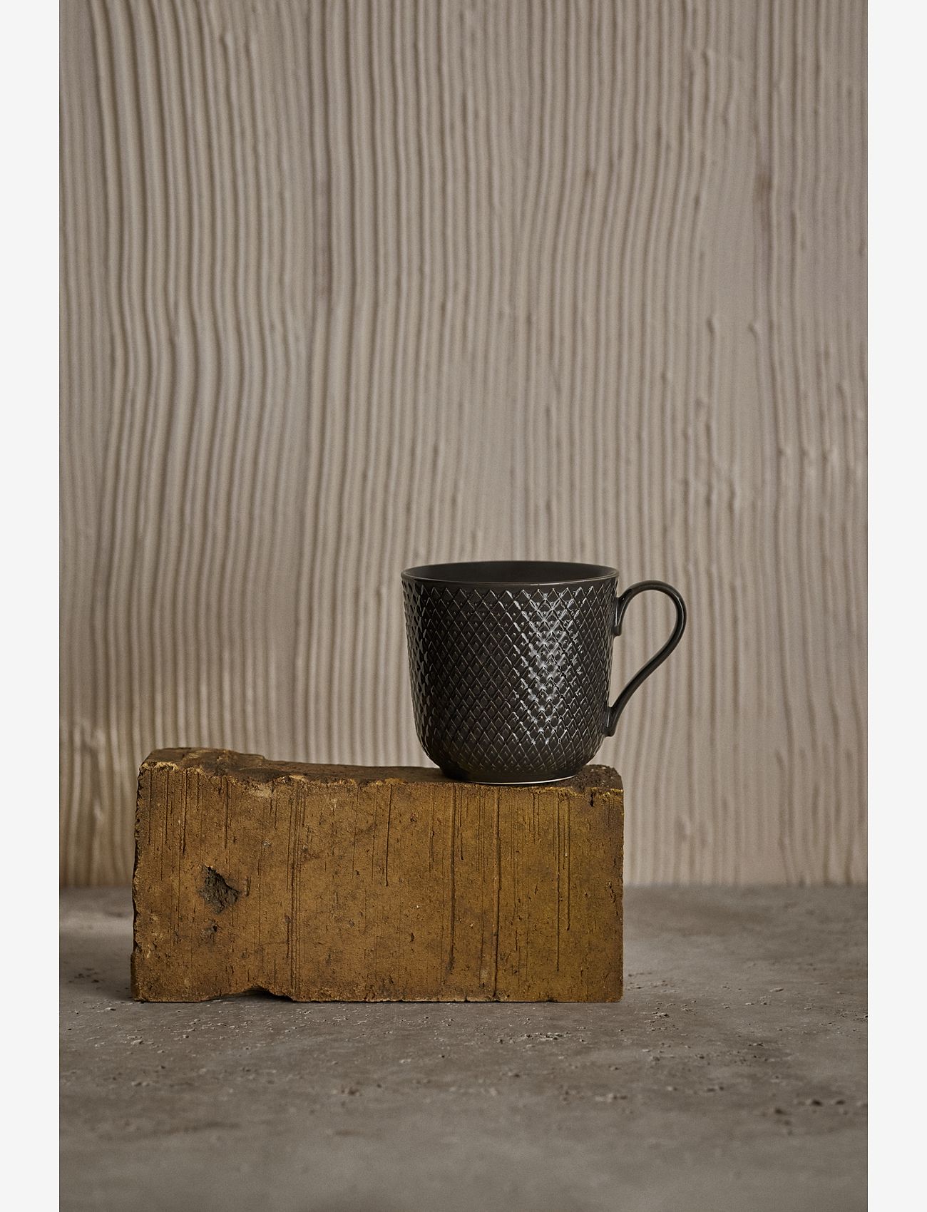 Lyngby Porcelæn - Rhombe Earth Mugg med handtag 39 cl slate - köp efter pris - slate - 2