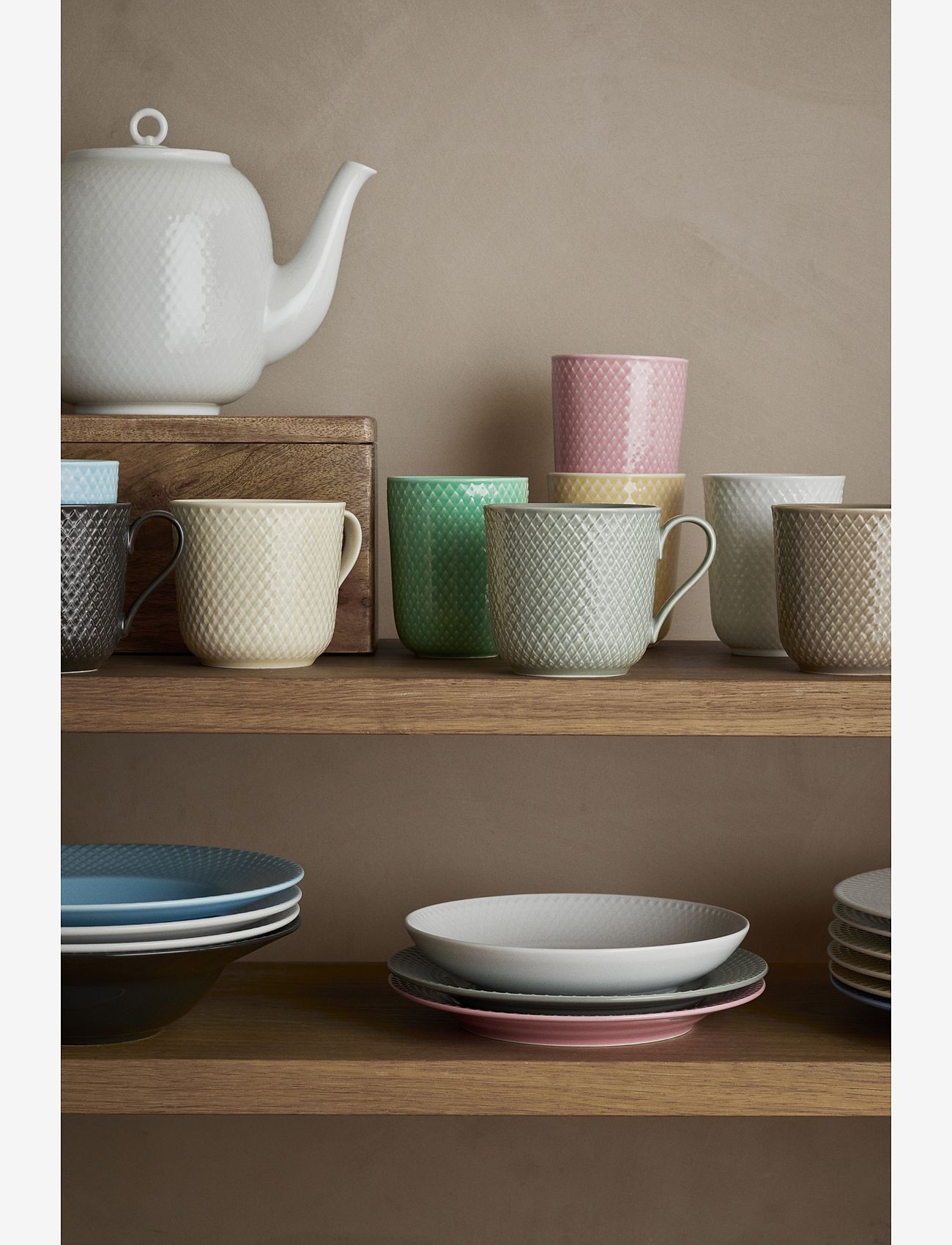 Lyngby Porcelæn - Rhombe Earth Kopp med hank 39 cl clay - shop etter pris - clay - 3