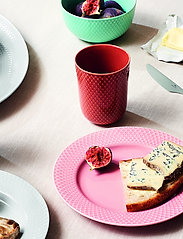 Lyngby Porcelæn - Rhombe Color Lunch plate - laagste prijzen - rose - 5