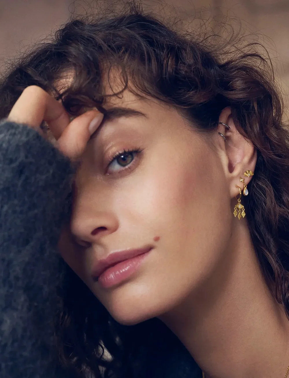 Maanesten - Edwina Earrings - ohrhänger - gold - 0