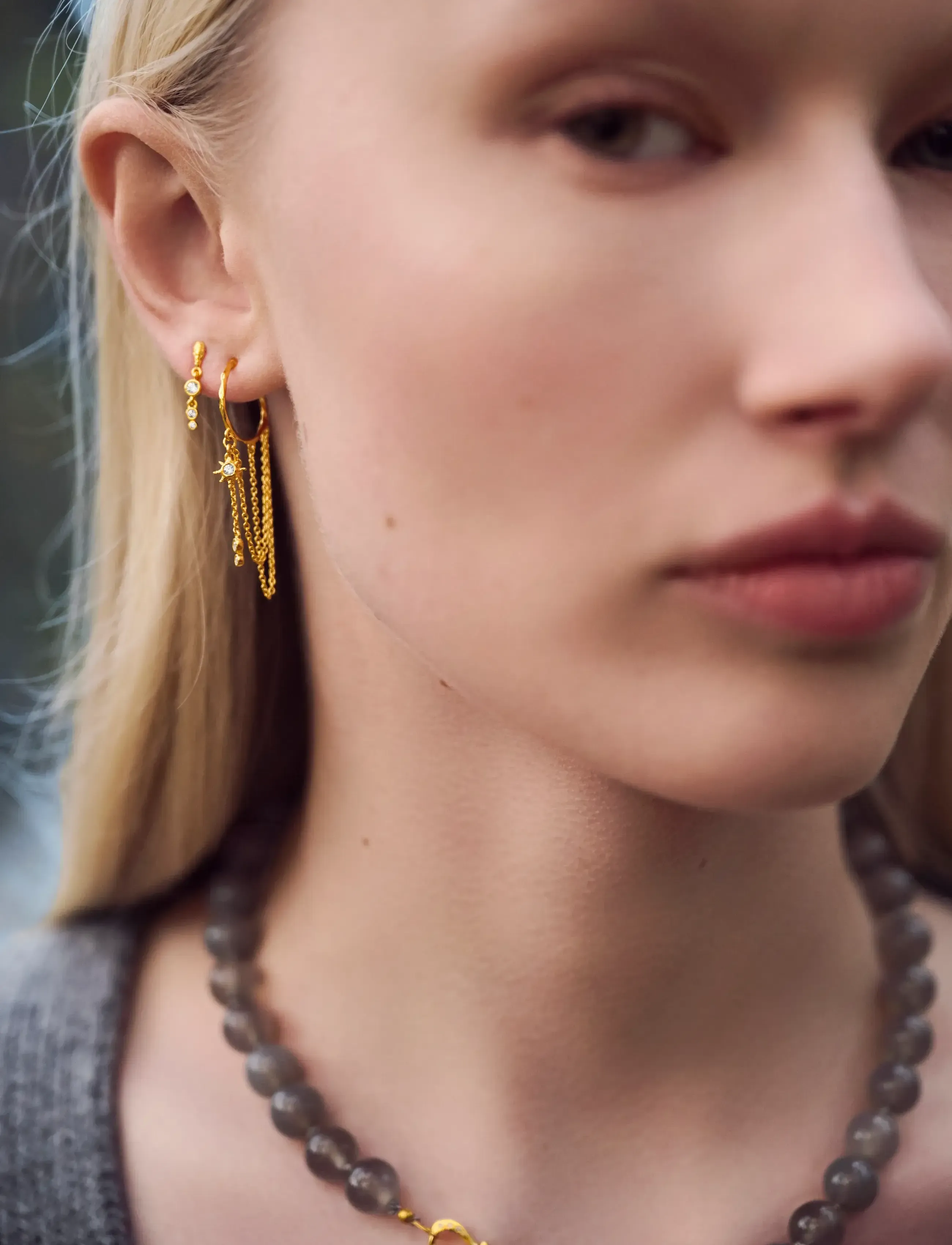 Maanesten - Bjork Earrings - hoops - gold - 0