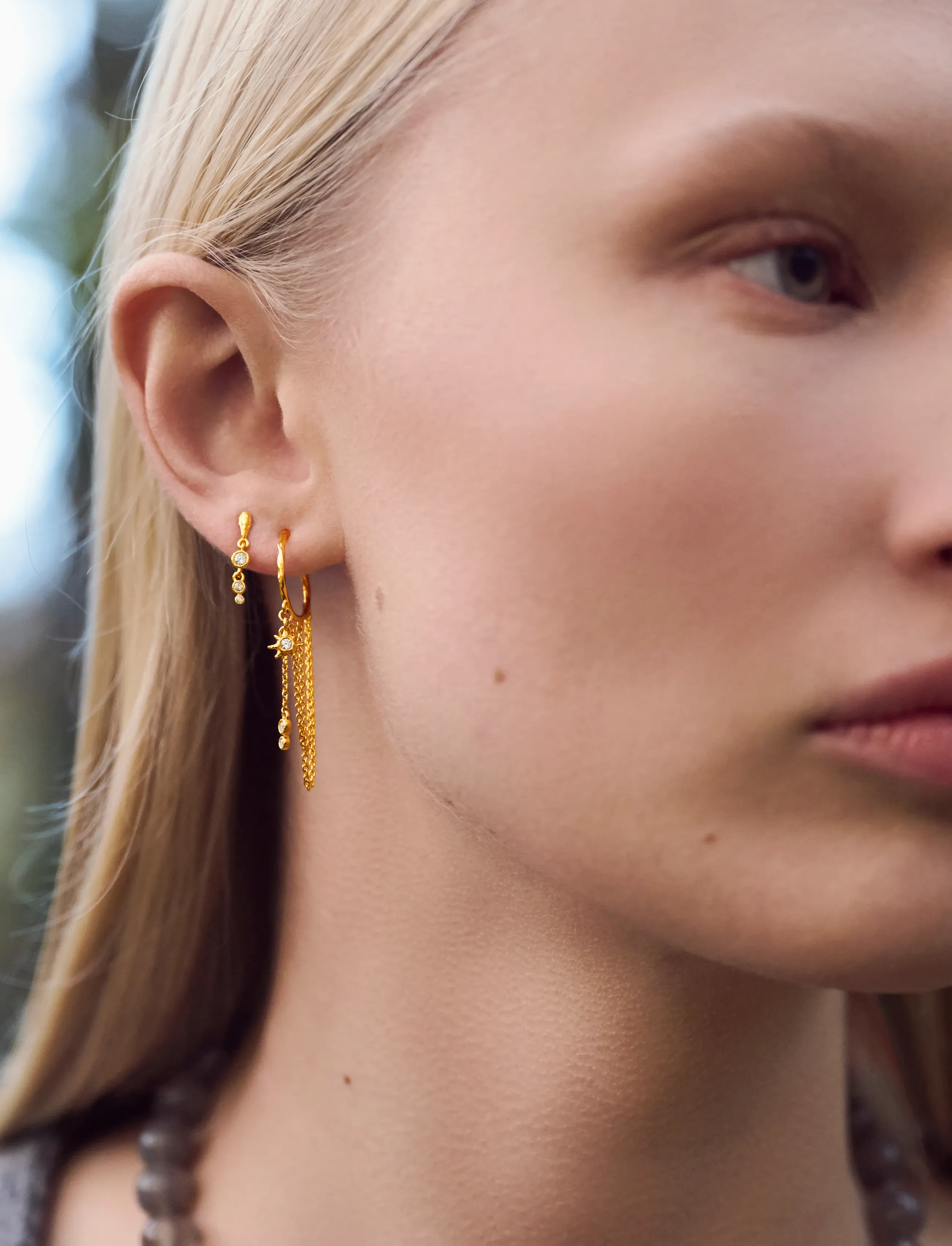 Maanesten - Bjork Earrings - hoops - gold - 3