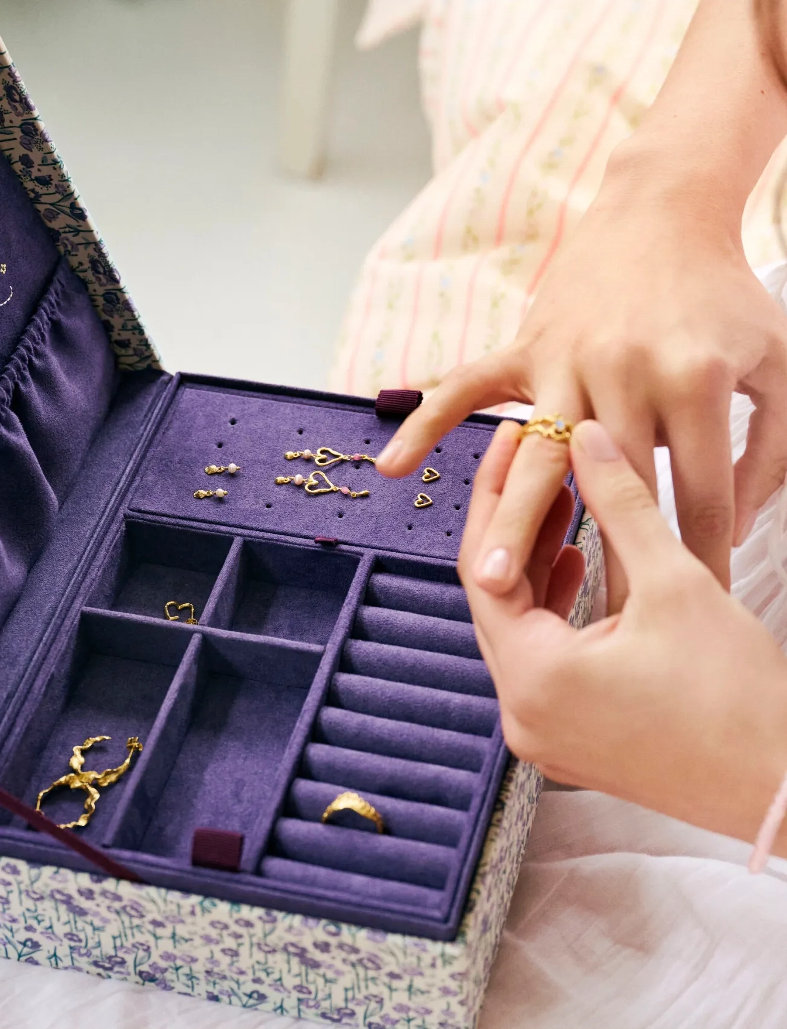 Maanesten Margaret Jewelry Box Purple Heart (MAA4194) - Jewellery
