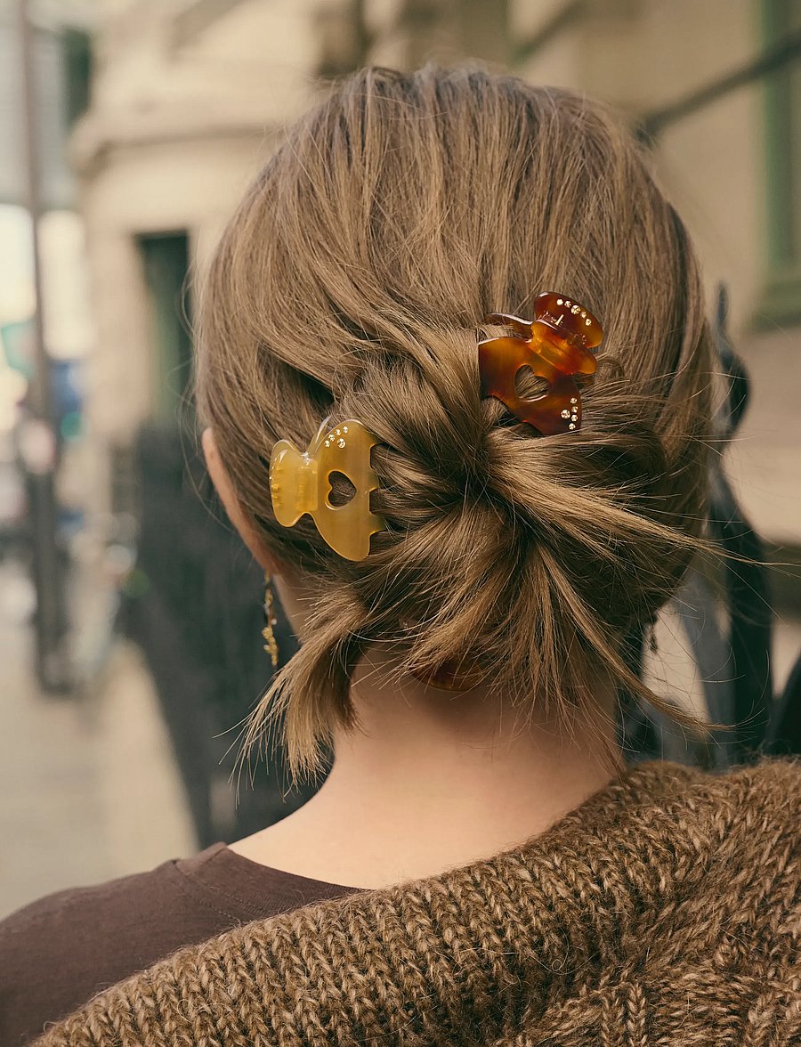 Maanesten - Cerys Hair Claw Honey - hårklämmor - honey - 0