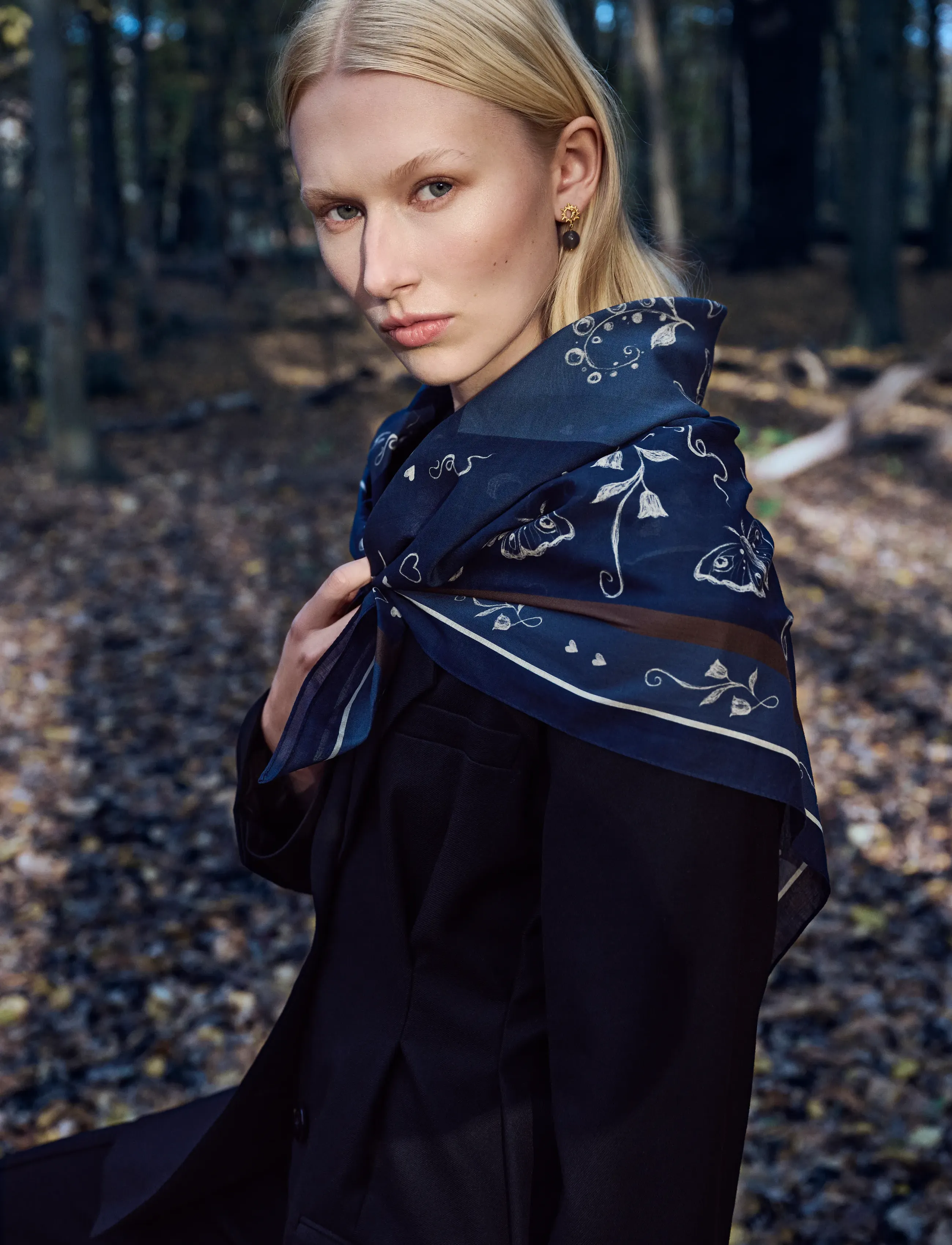 Maanesten - Olena Scarf 53x53 Navy - lowest prices - navy - 0