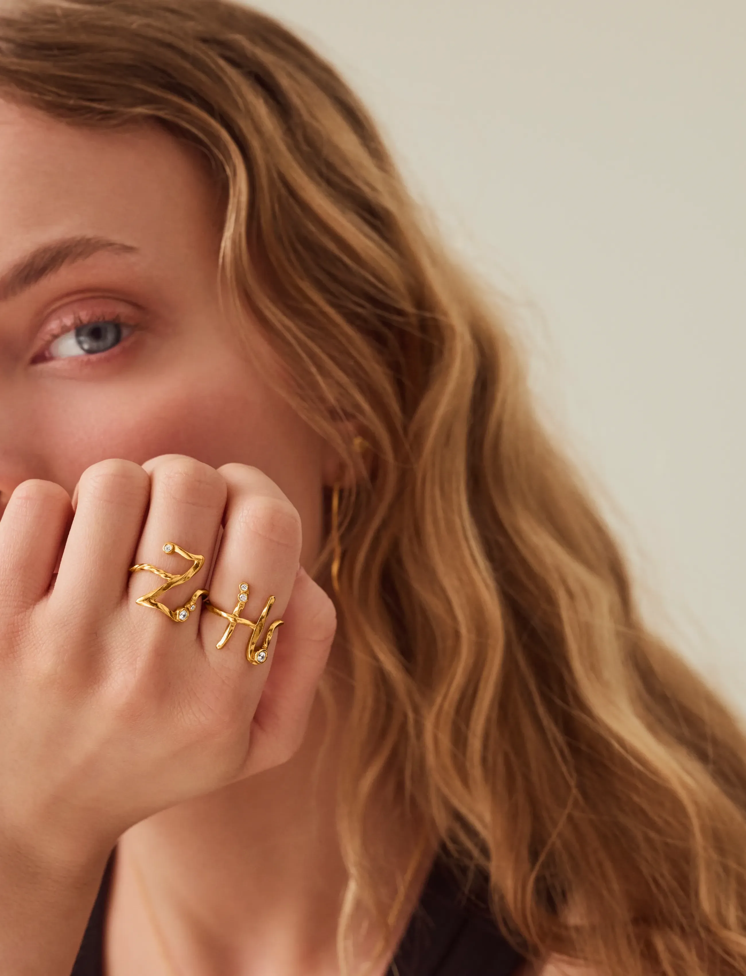 Maanesten H Alphabet Ring, 51, Gold, Smykker > Ringe, Dame