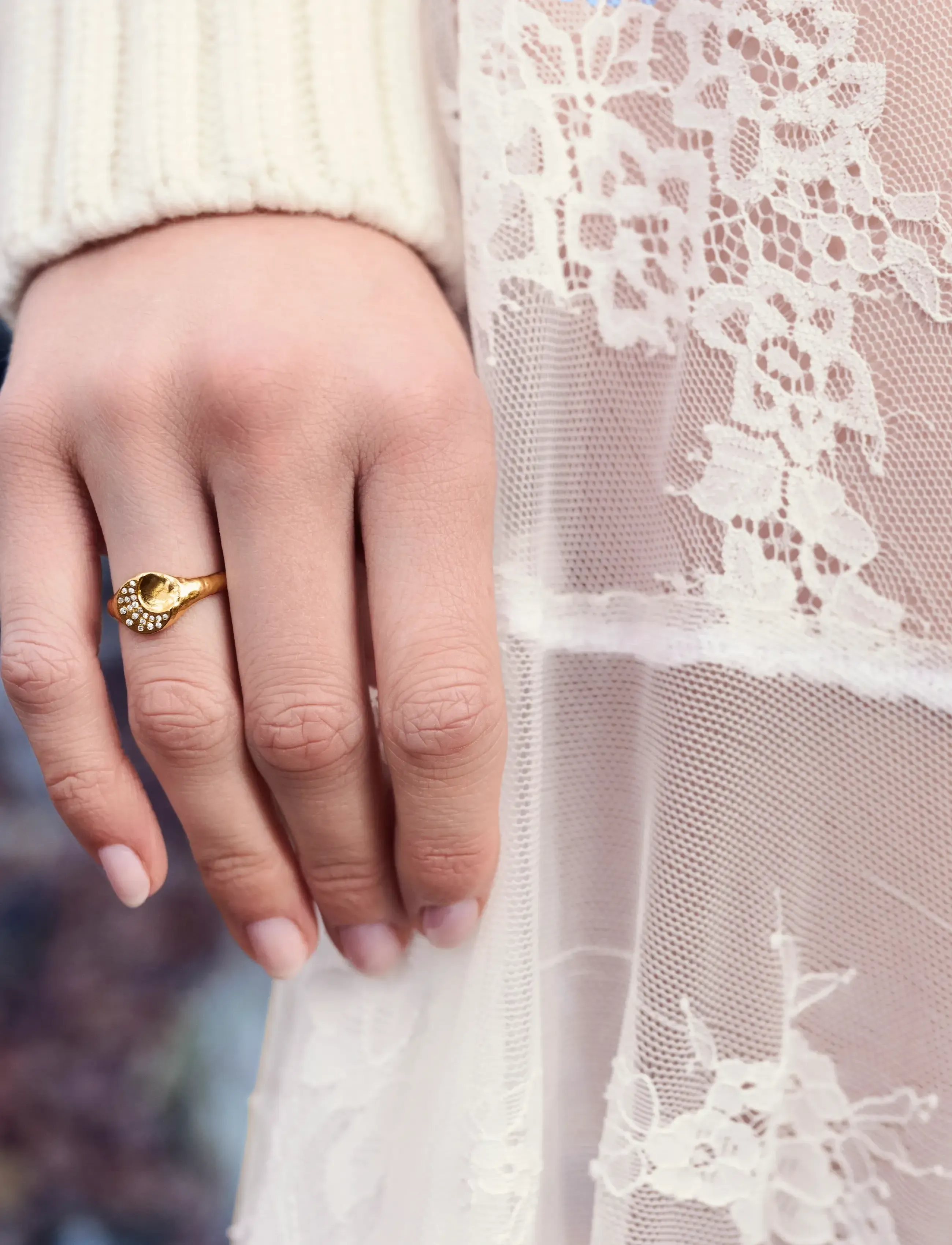 Maanesten - Madison Ring - party wear at outlet prices - gold - 2