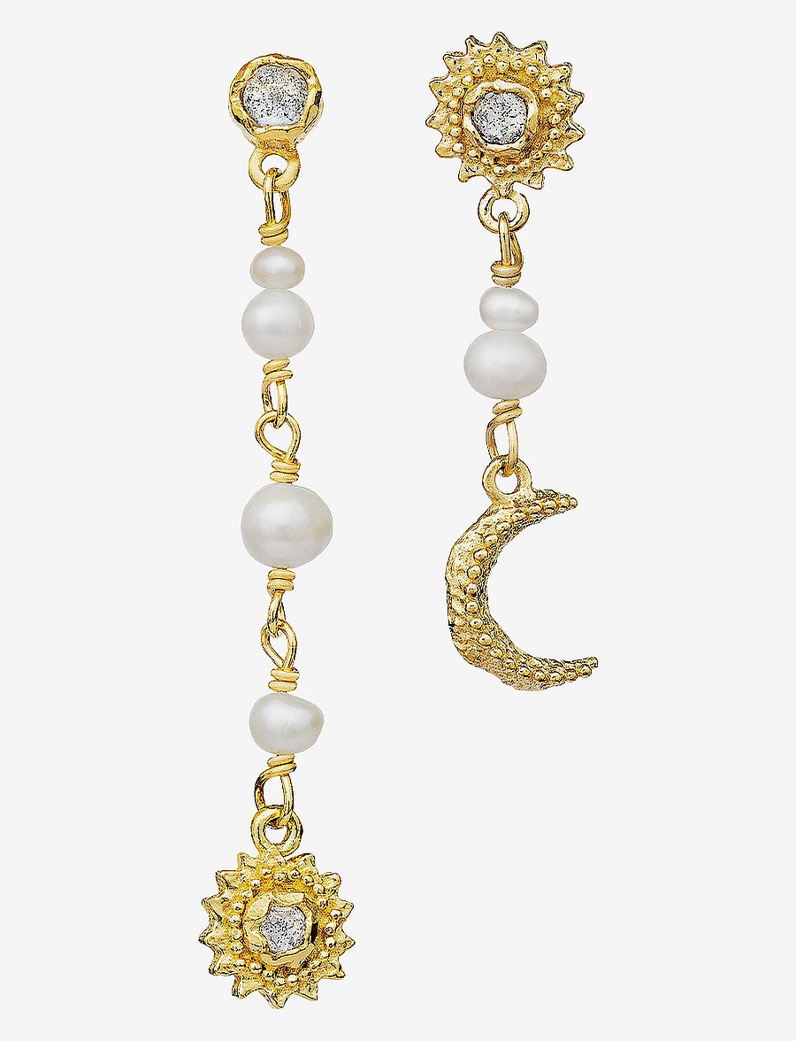 Maanesten - Sunniva Earring - pärlitega kõrvarõngad - guld - 1