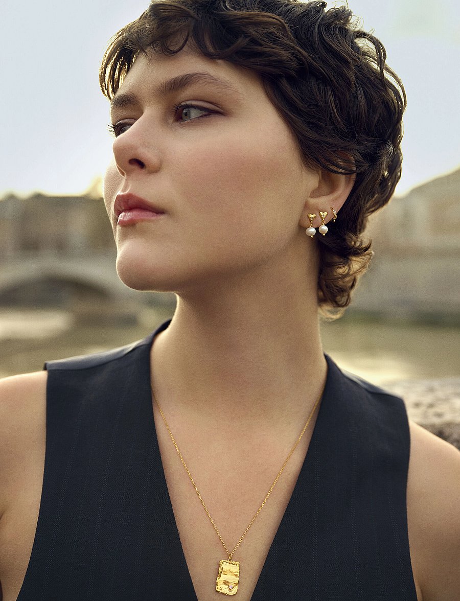 Maanesten - Alia Earrings - parel oorbellen - gold - 2