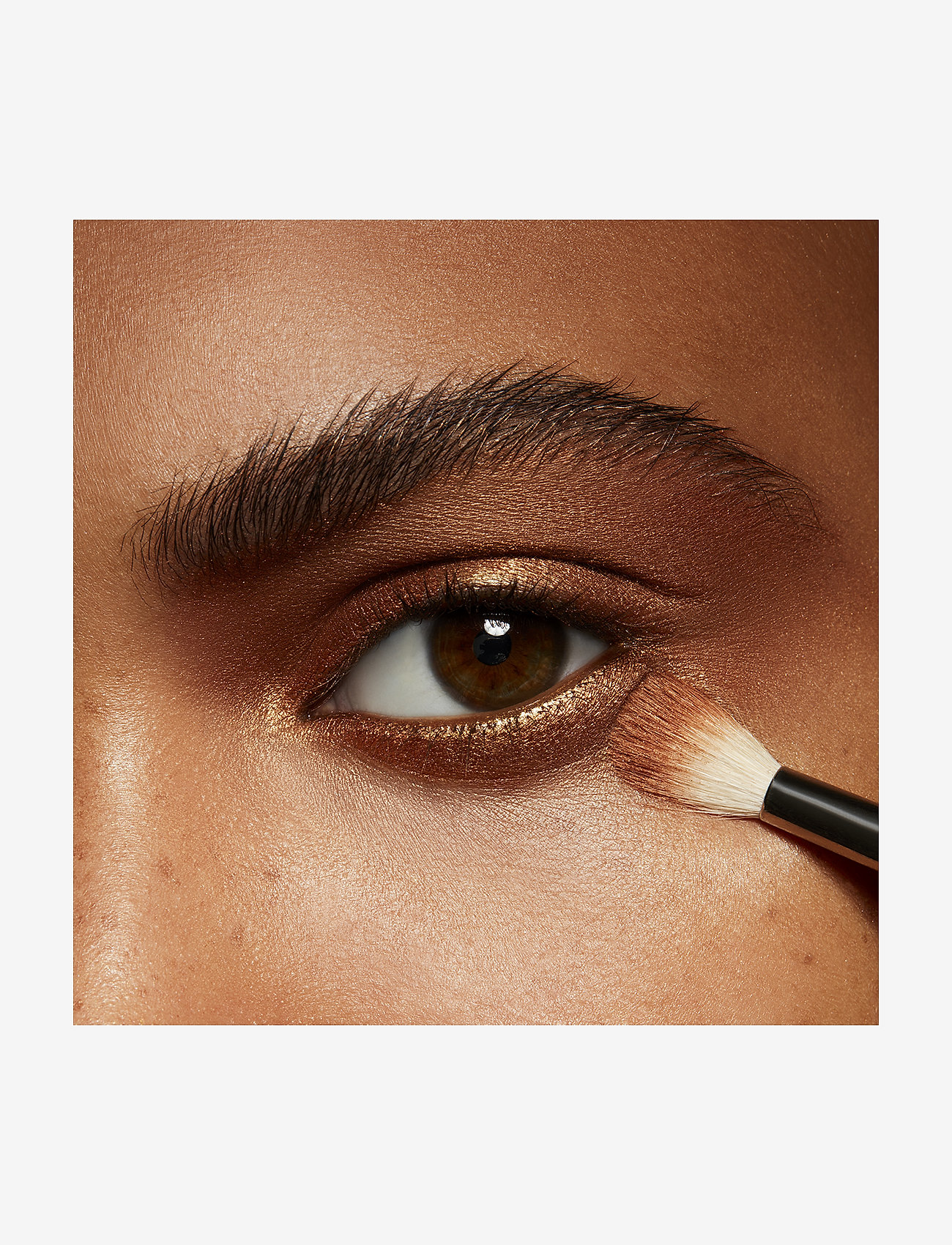 MAC - Frost  Single Eye Shadow - makeup - amber lights - 3