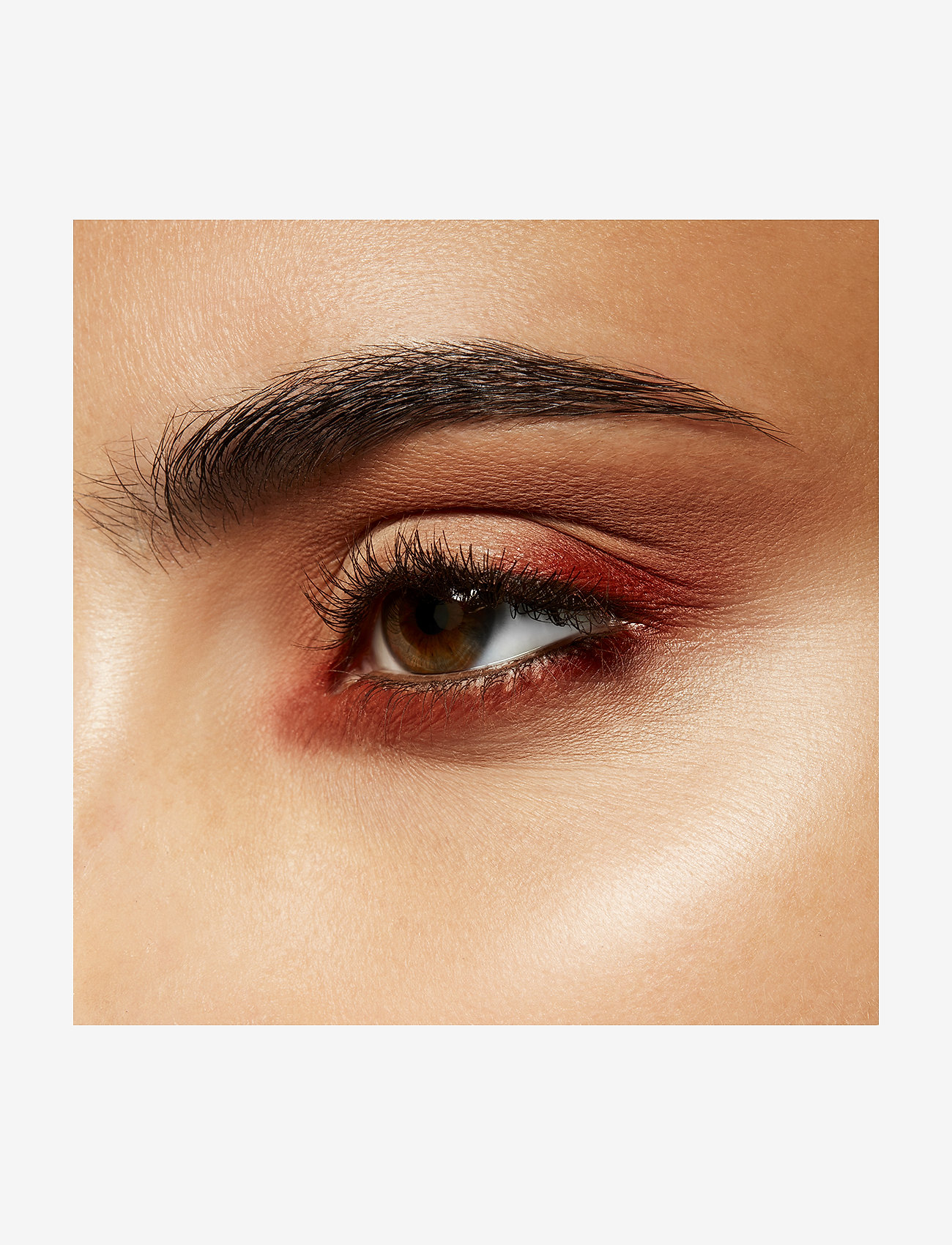MAC - Matte  Single Eye Shadow - redo för date night - soft brown - 2