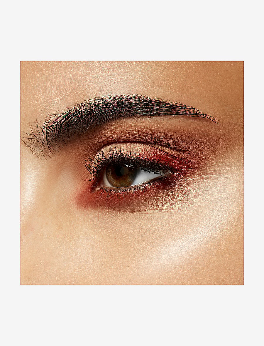 MAC - Matte Single Eye Shadow - redo för date night - soft brown - 2