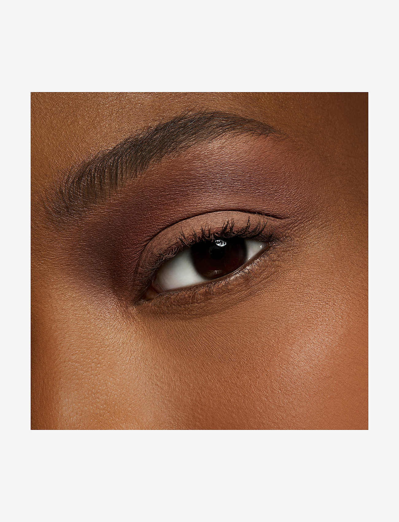 MAC - Matte  Single Eye Shadow - redo för date night - soft brown - 3