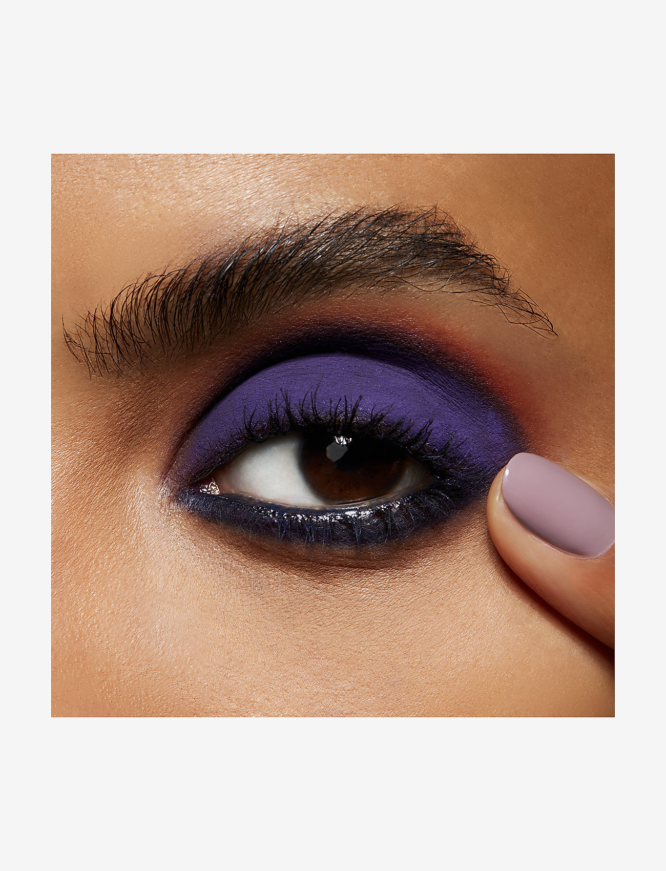 MAC - Matte  Single Eye Shadow - smink - power to the purple - 2