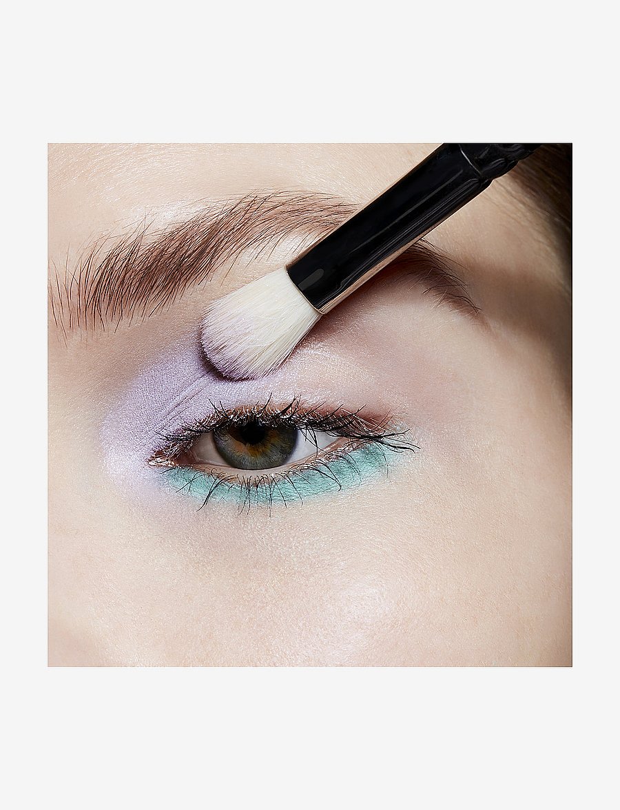MAC - Frost Single Eye Shadow - smink - #humblebrag - 4