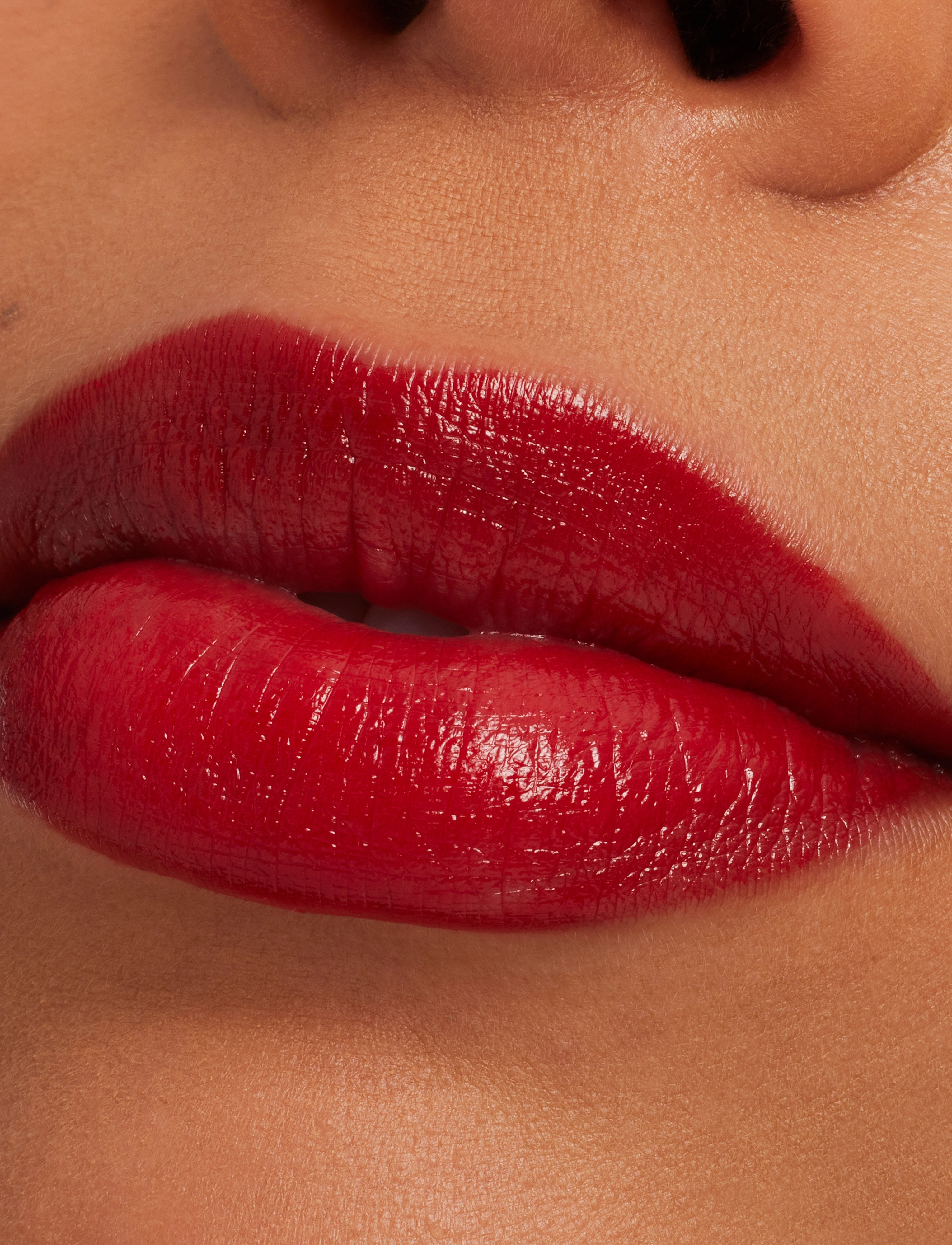 MAC - Macximal Sleek Satin Lipstick - bliv klar til date night - left on red - 4