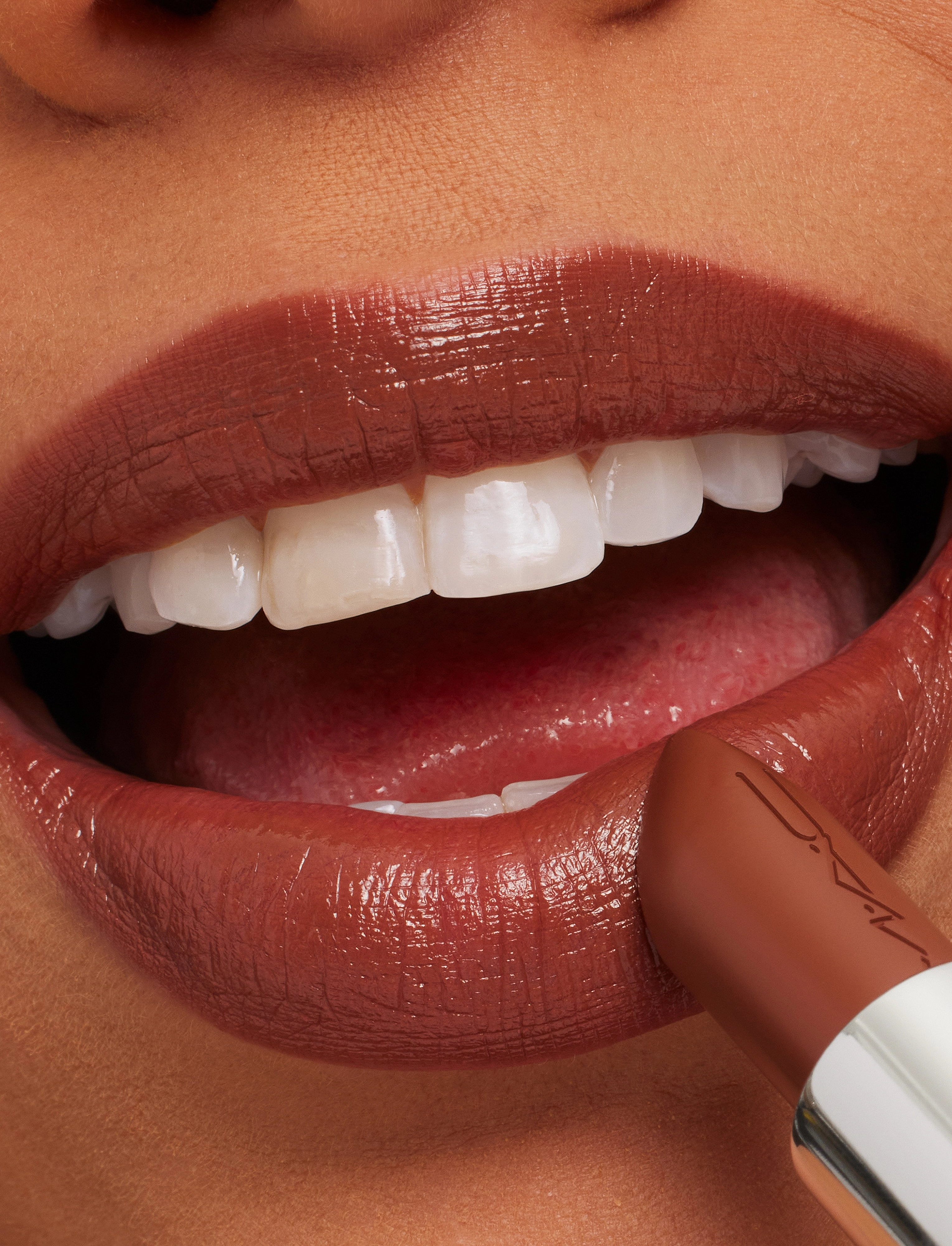 MAC - Macximal Sleek Satin Lipstick - konfirmation - truth be untold - 4