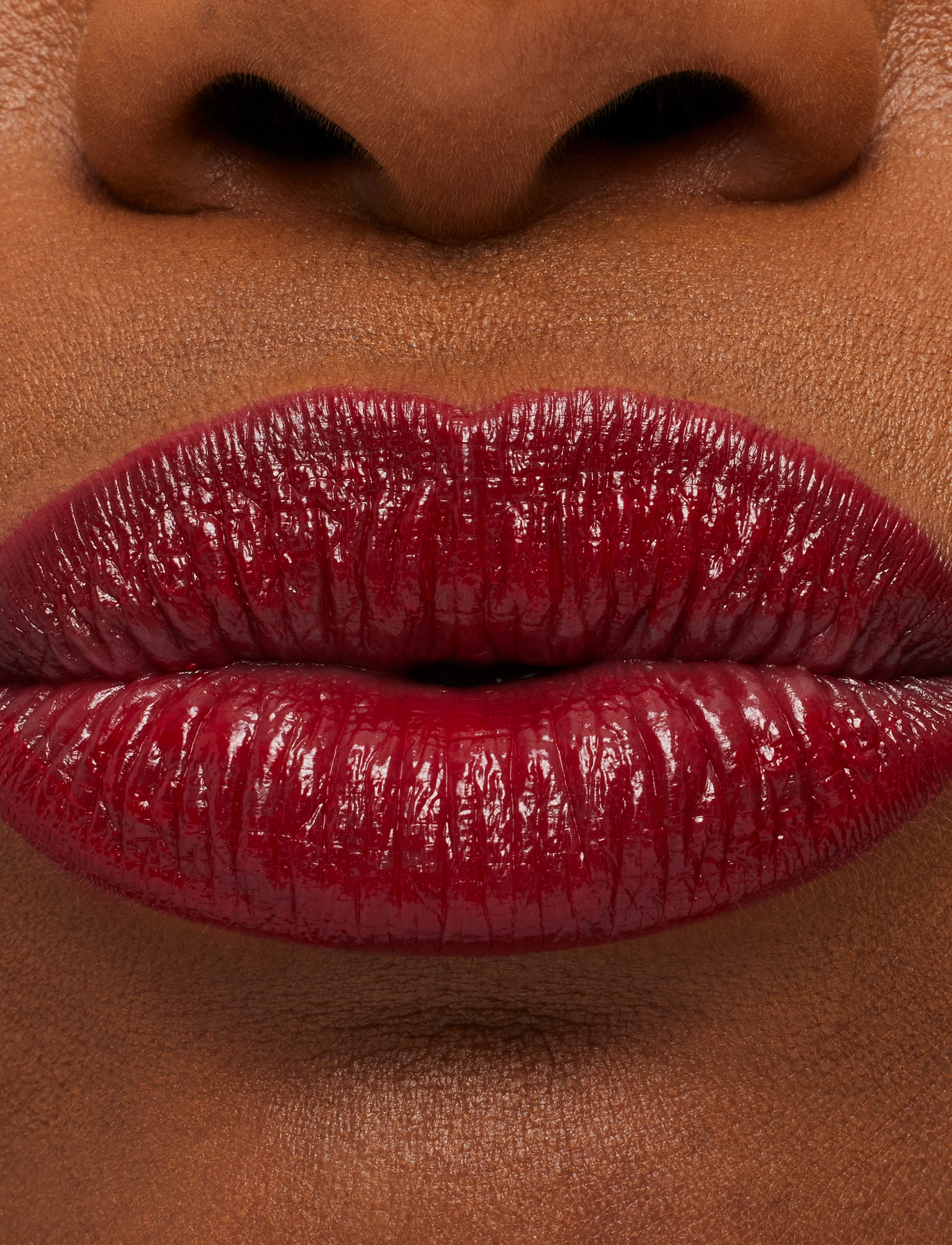 MAC - Macximal Sleek Satin Lipstick - rippijuhlat - brave red - 5