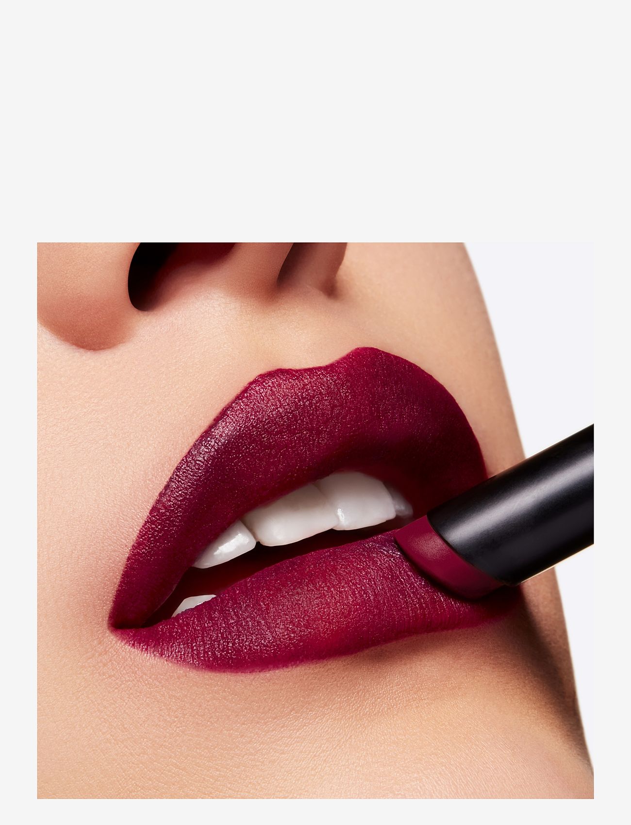 MAC - Powder Kiss Velvet Blur Slim Stick - smink - wild rebel - 1