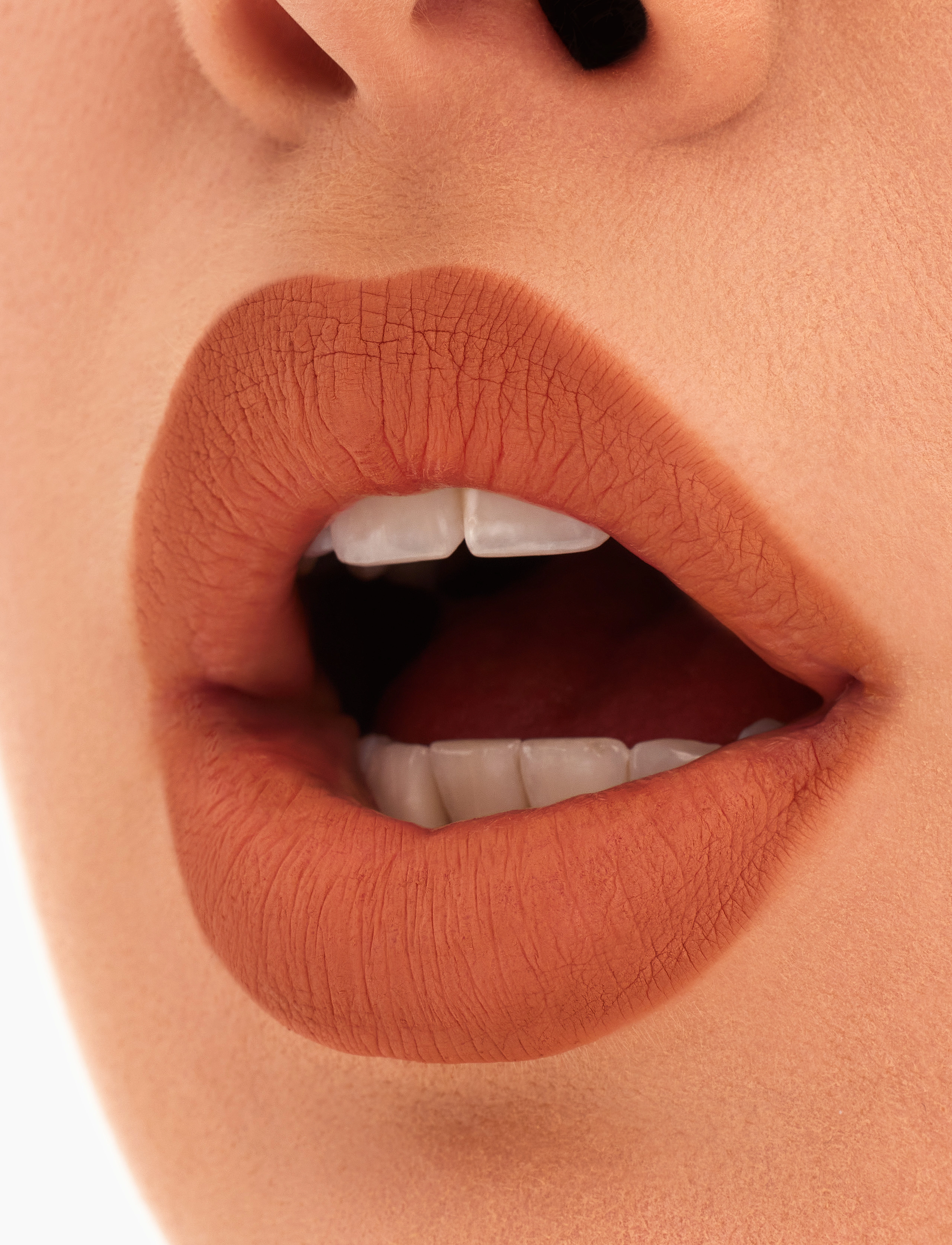 MAC - Locked Kiss Lipstick - meikit - teaser - 2