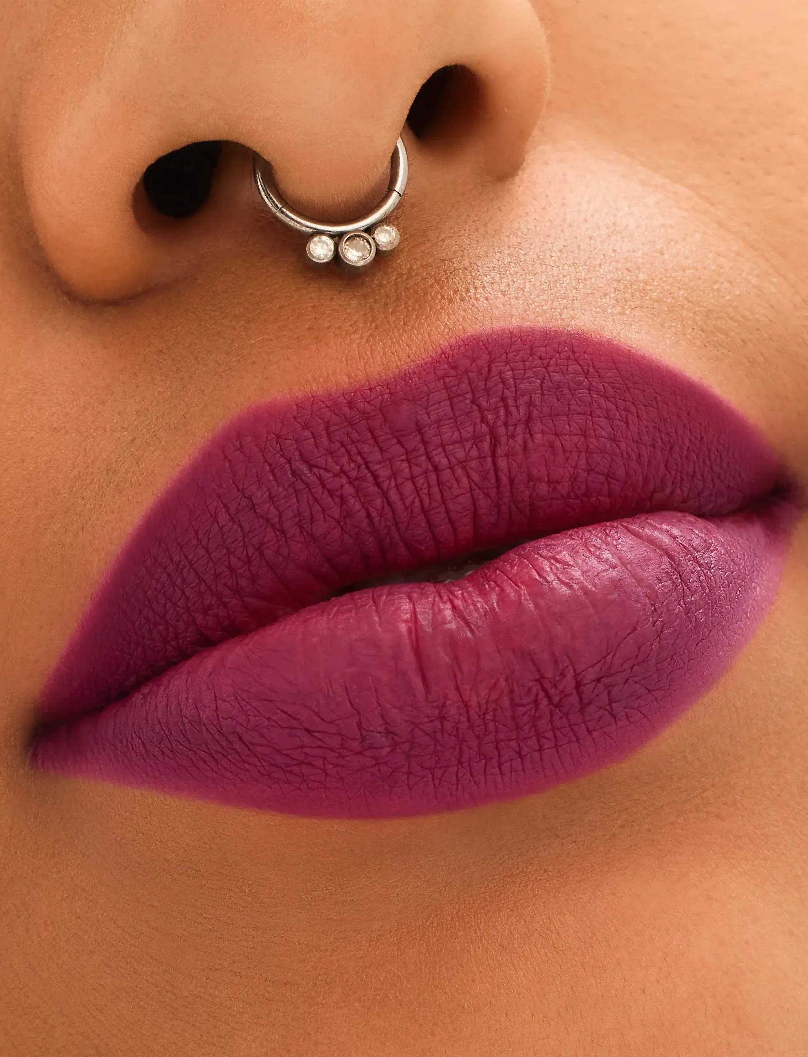 MAC - Locked Kiss 24HR Lipstick - smink - rein - 3