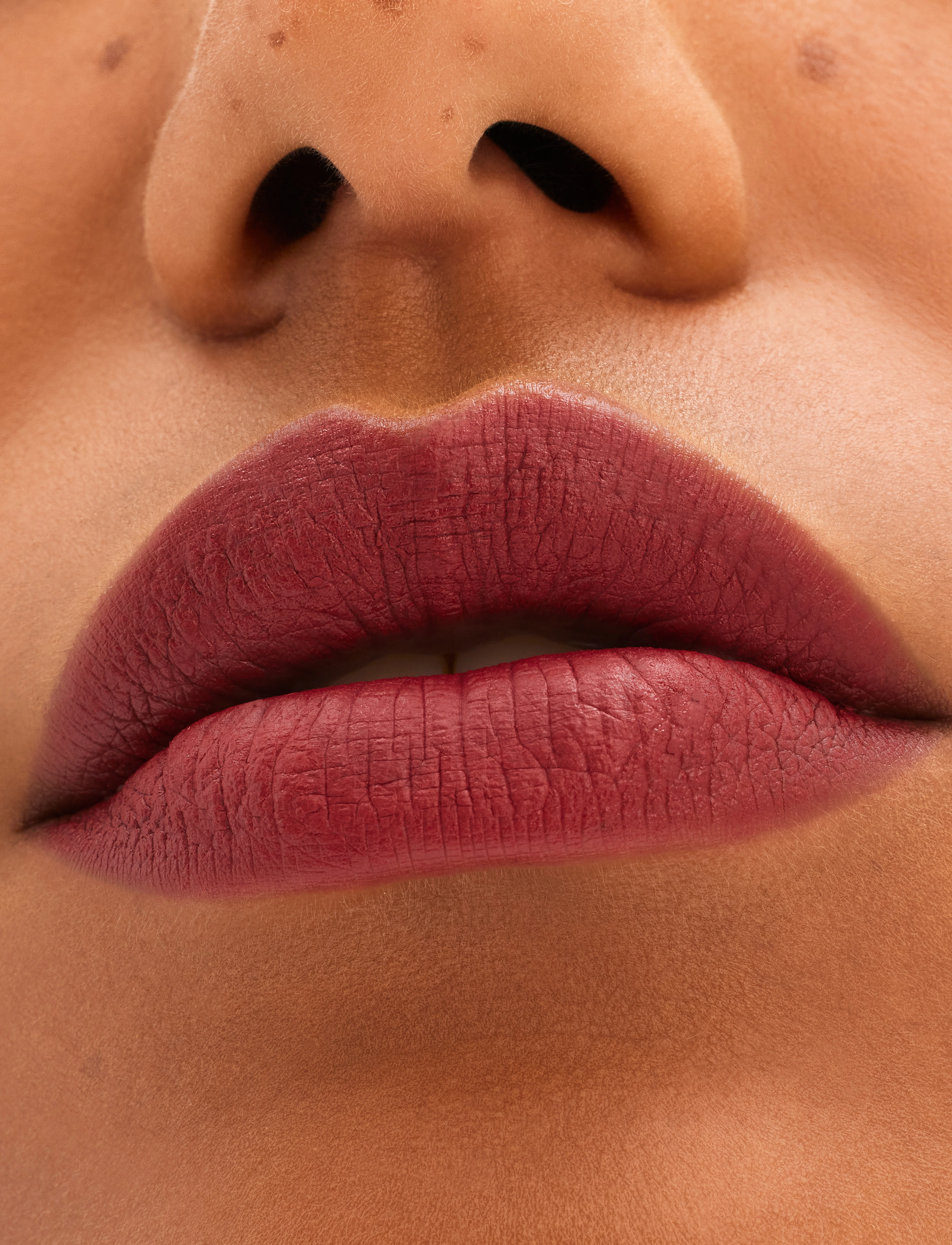 MAC - Locked Kiss Lipstick - smink - coy - 2