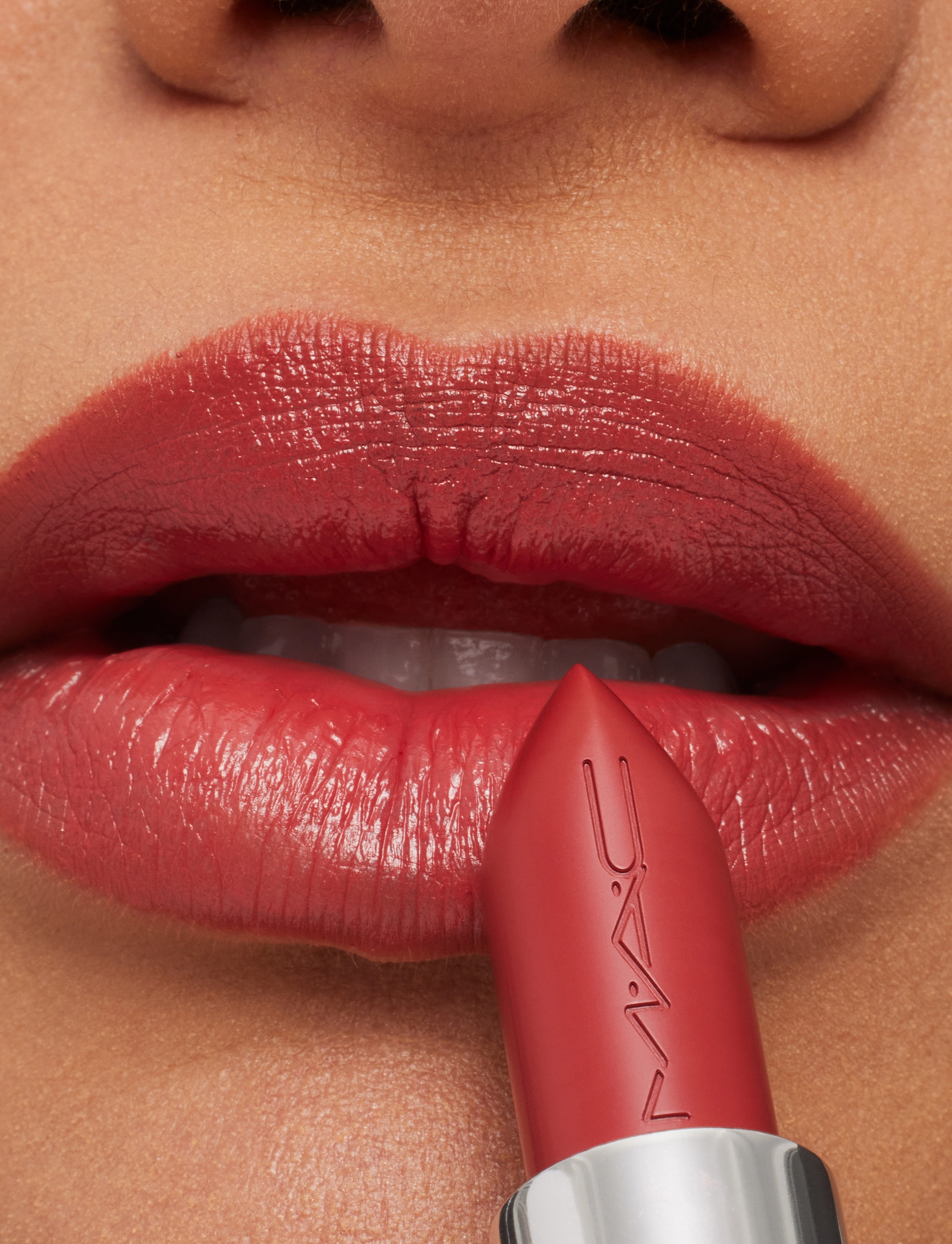 MAC - Mini Macximal Sleek Satin Lipstick - konfirmation - brick-o-la - 4