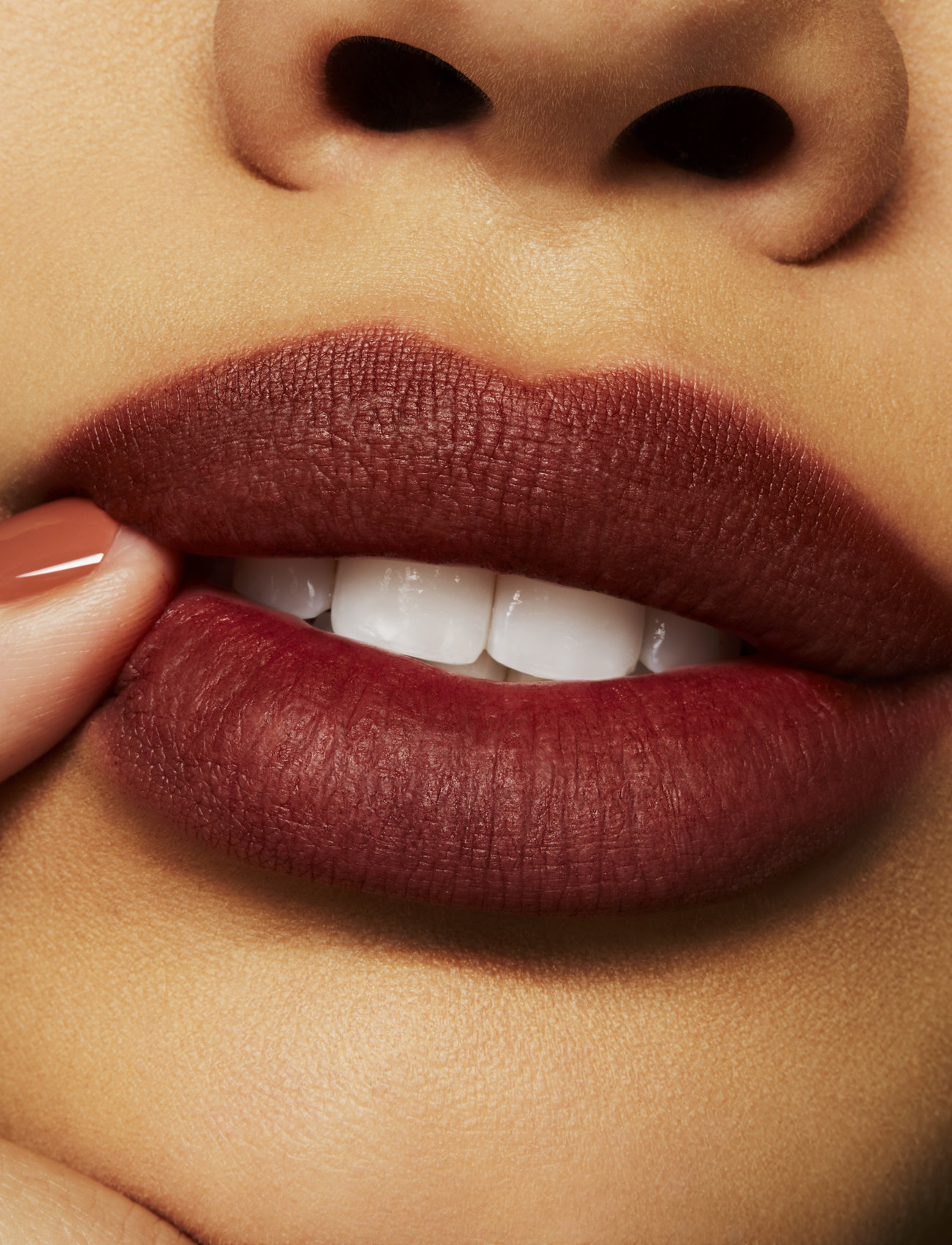 MAC - Powder Kiss Lipstick - smink - turn to the left - 2