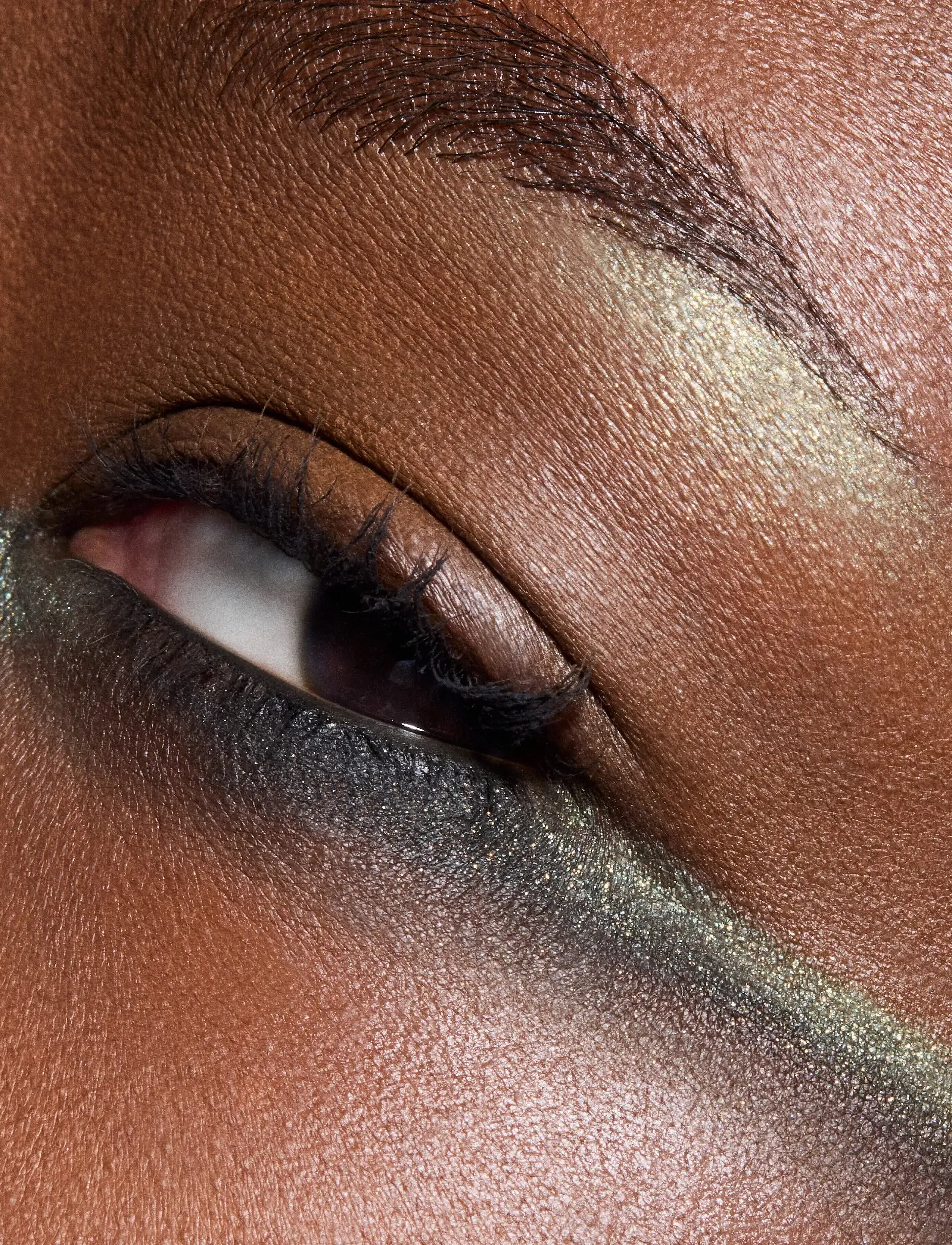 MAC - Eye Shadow Metallic - Ögon & bryn  - try me on - 5