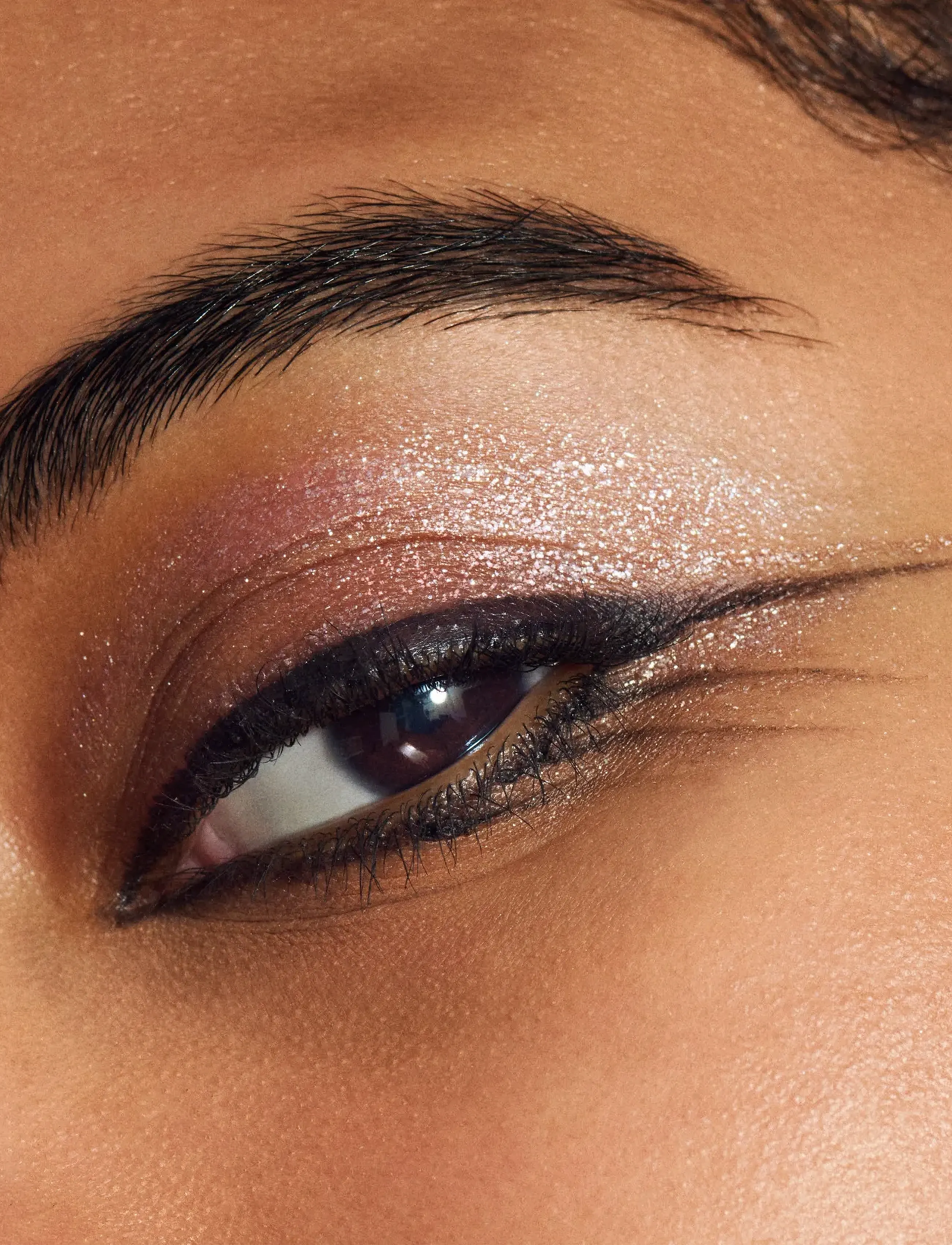 MAC - Dazzleshadow Liquid Eye Shadow - makeup - champagne trail - 5