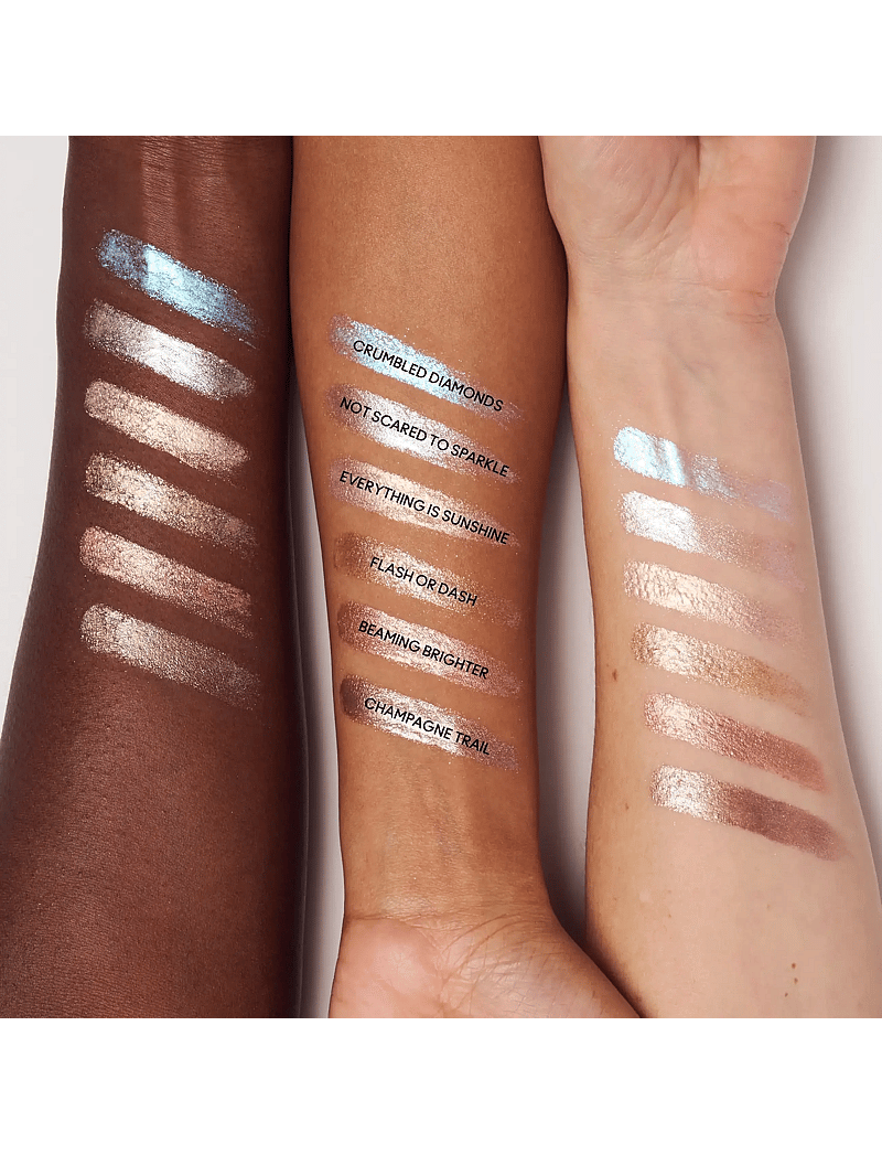 MAC - Dazzleshadow Liquid Eye Shadow - smink - champagne trail - 4