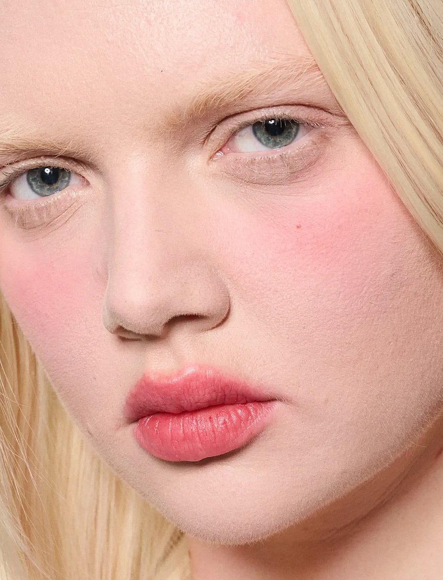 MAC - Powder Kiss Lip + Cheek Mousse - smink - ruby boo - 0