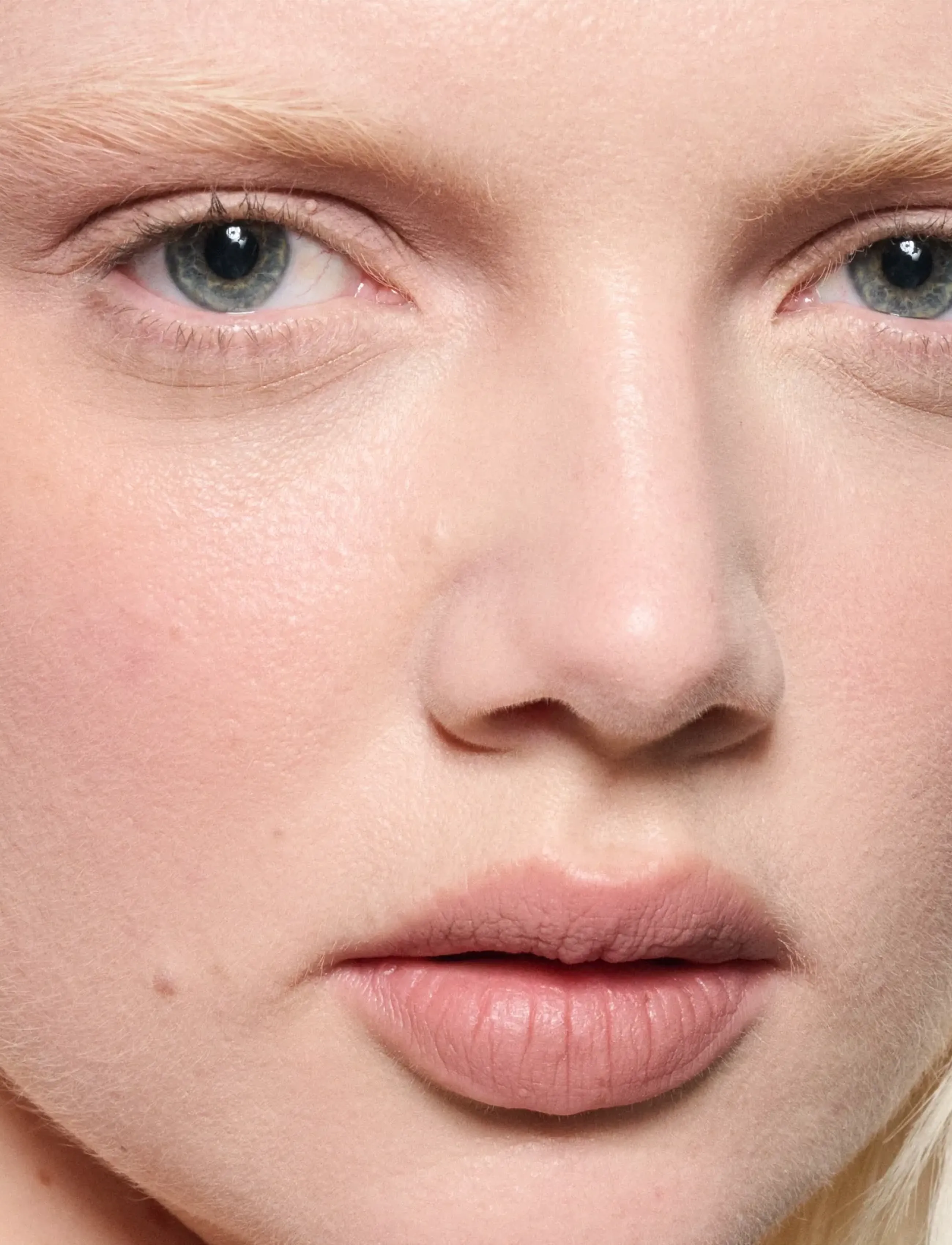 MAC Powder Kiss Lip + Cheek Mousse, 5 ml, Brown, Læber > Læbefarve & Cheek Tint, Dame