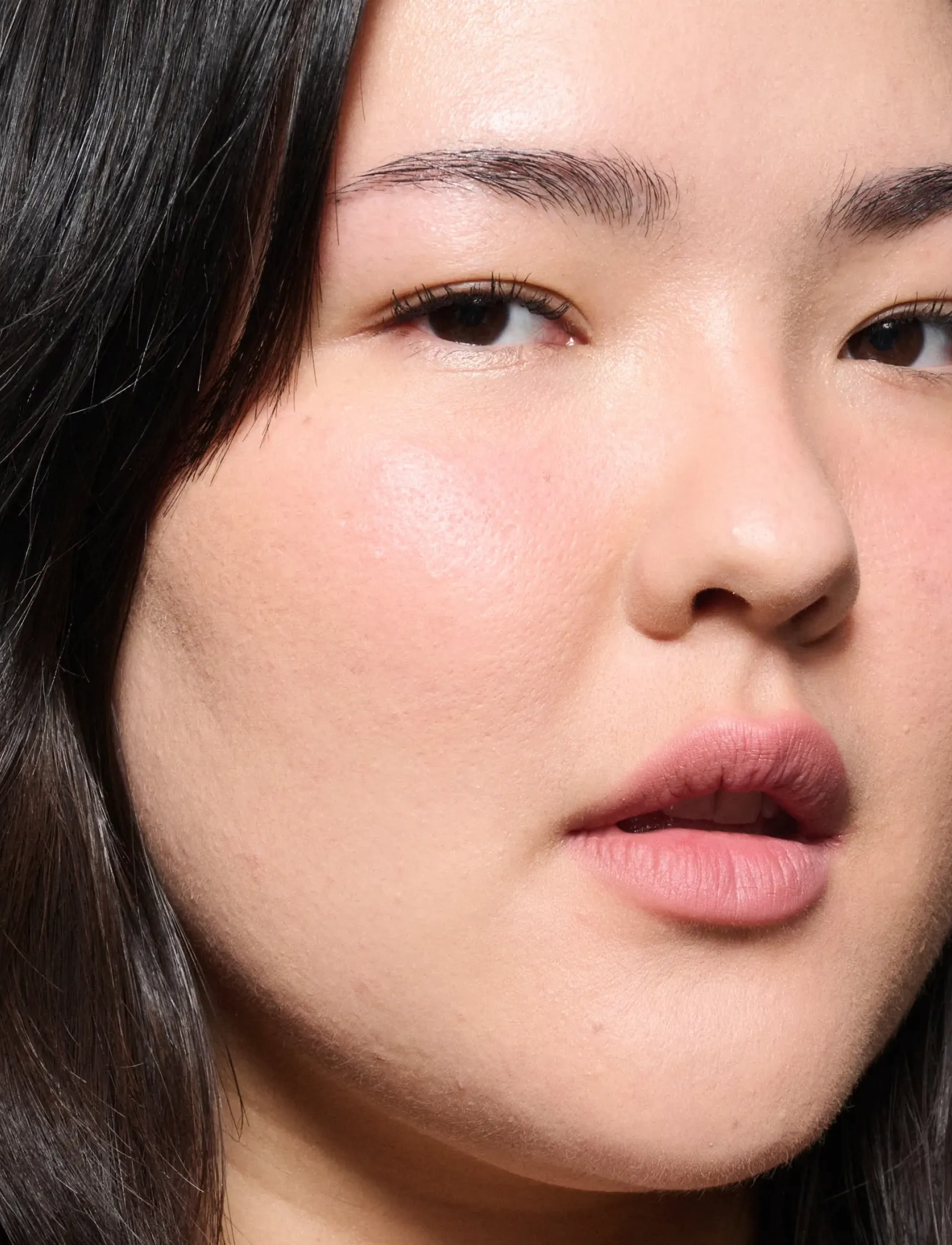 MAC Powder Kiss Lip + Cheek Mousse, 5 ml, Pink, Læber > Læbefarve & Cheek Tint, Dame