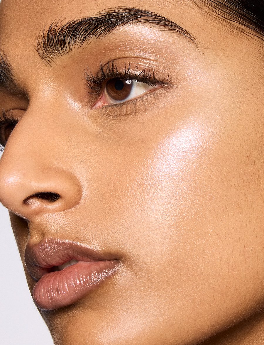 MAC - Glow Play Bouncy Highlighter - makeup - sky kissed - 4