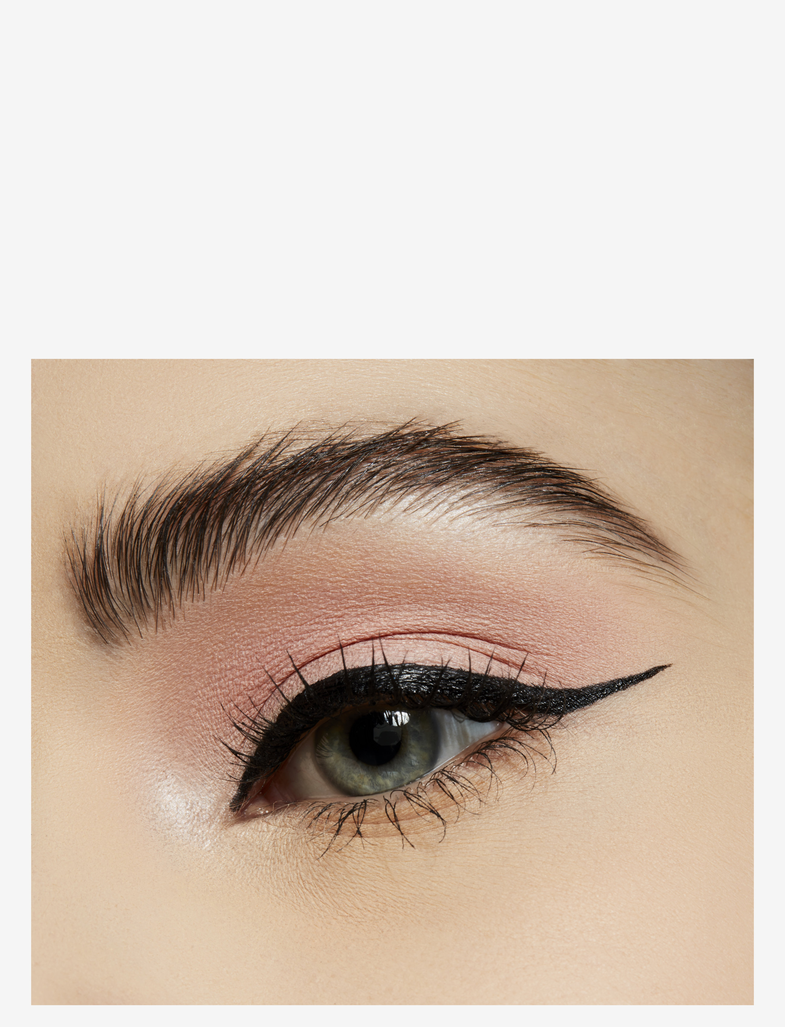 MAC - Powder Kiss  Single Eye Shadow - Ögon & bryn  - felt cute - 2