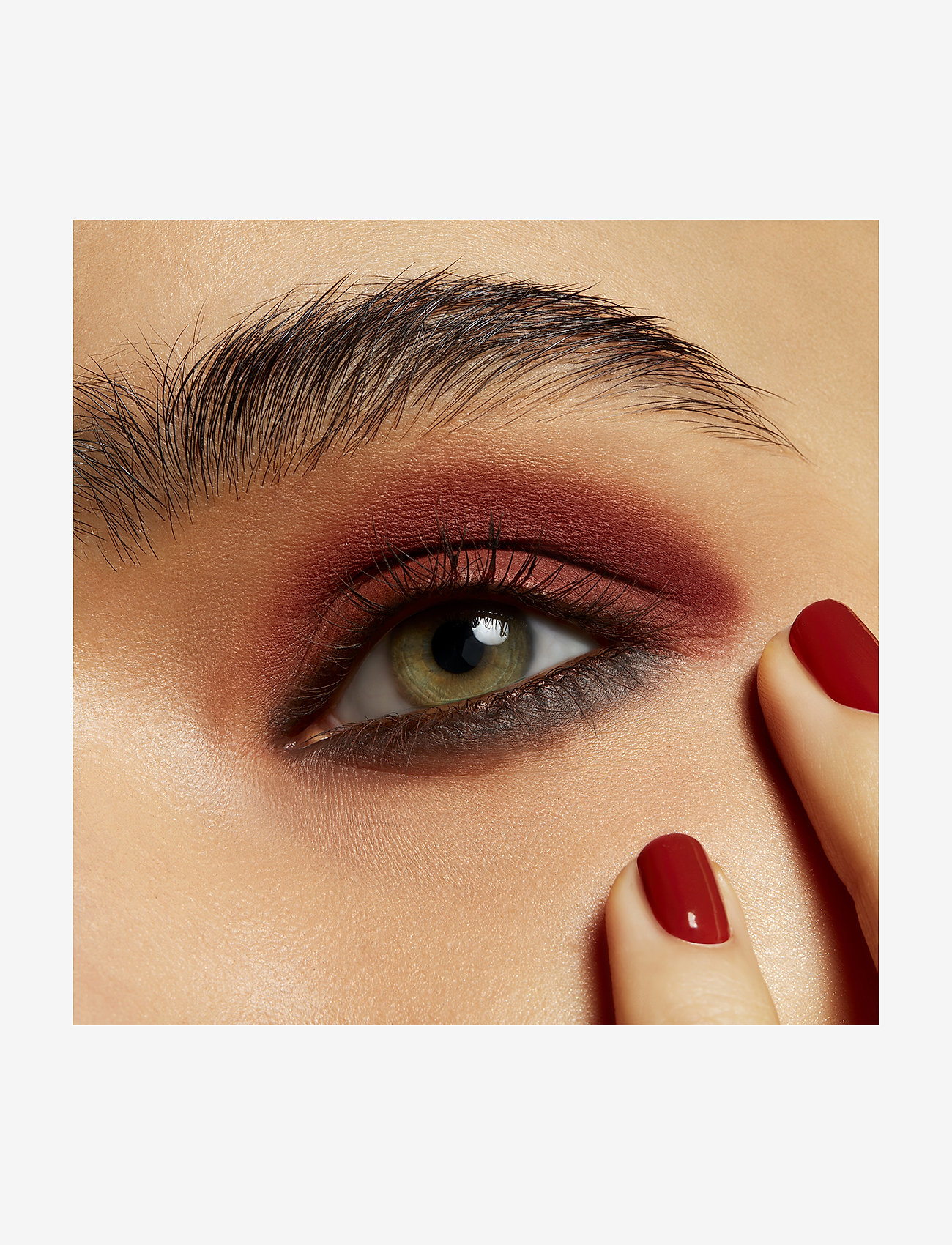 MAC - Powder Kiss  Single Eye Shadow - konfirmationstøj - devoted to chili - 3