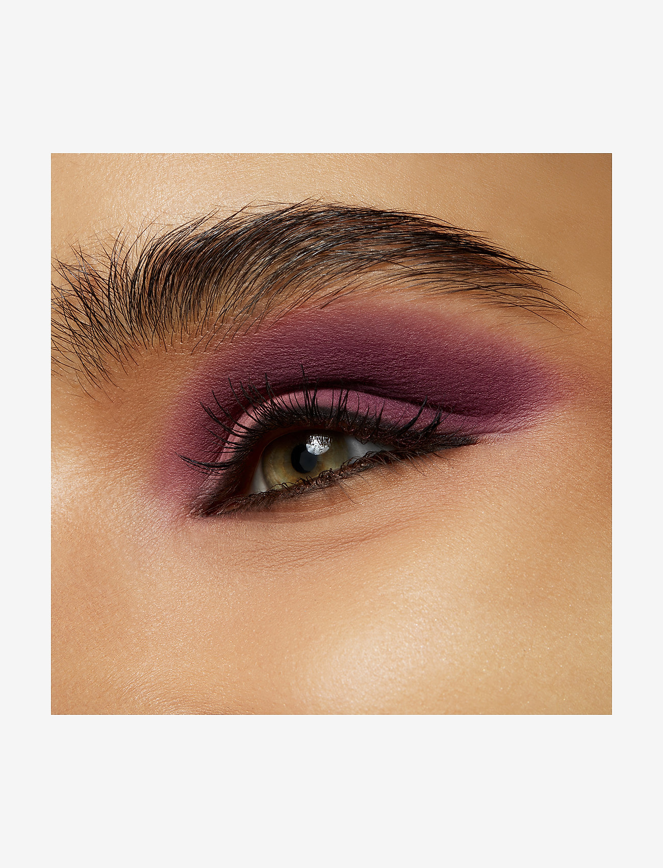 MAC - Powder Kiss  Single Eye Shadow - Øjne & bryn - lens blur - 3