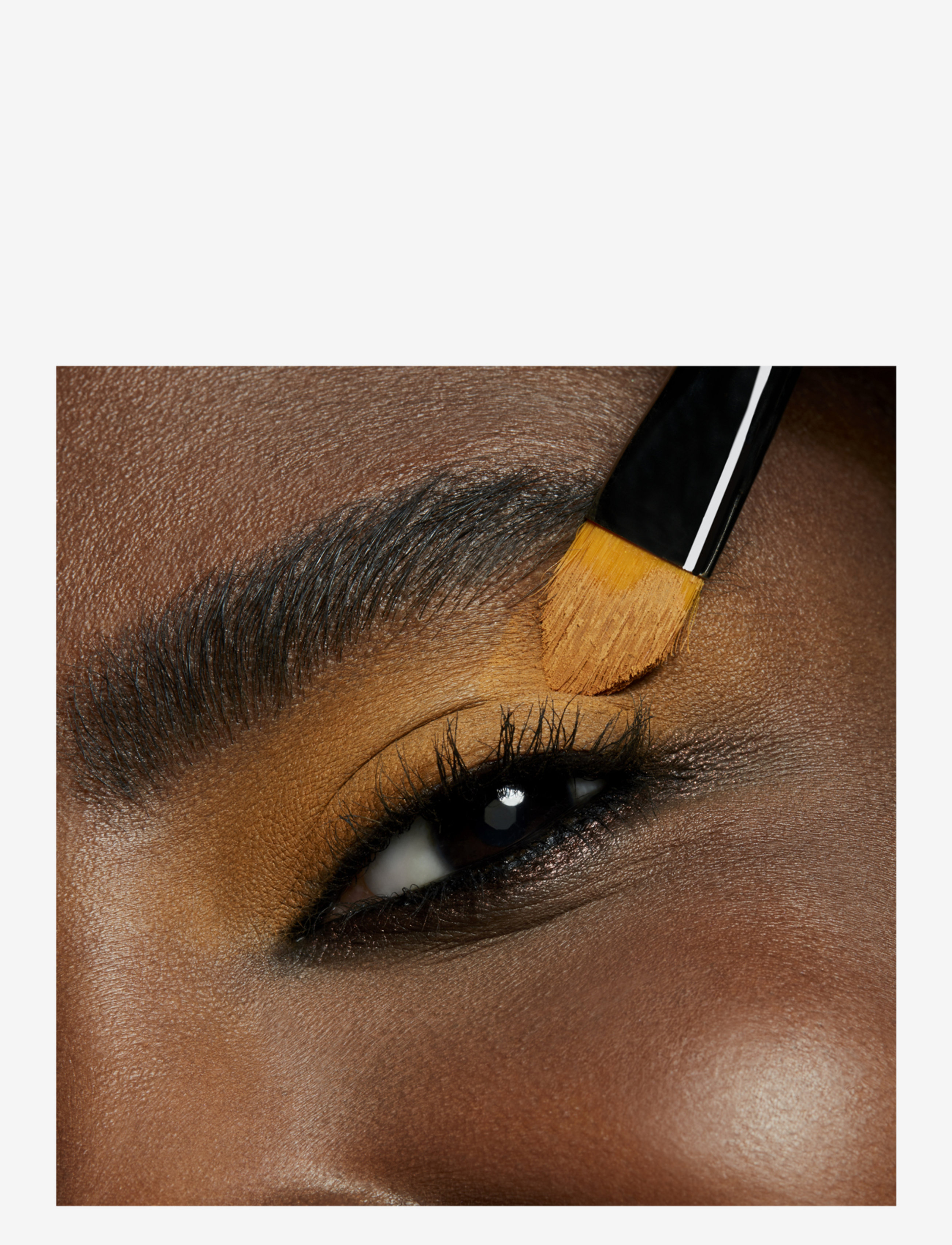 MAC - Powder Kiss  Single Eye Shadow - Øyne og bryn  - these bags are designer - 4