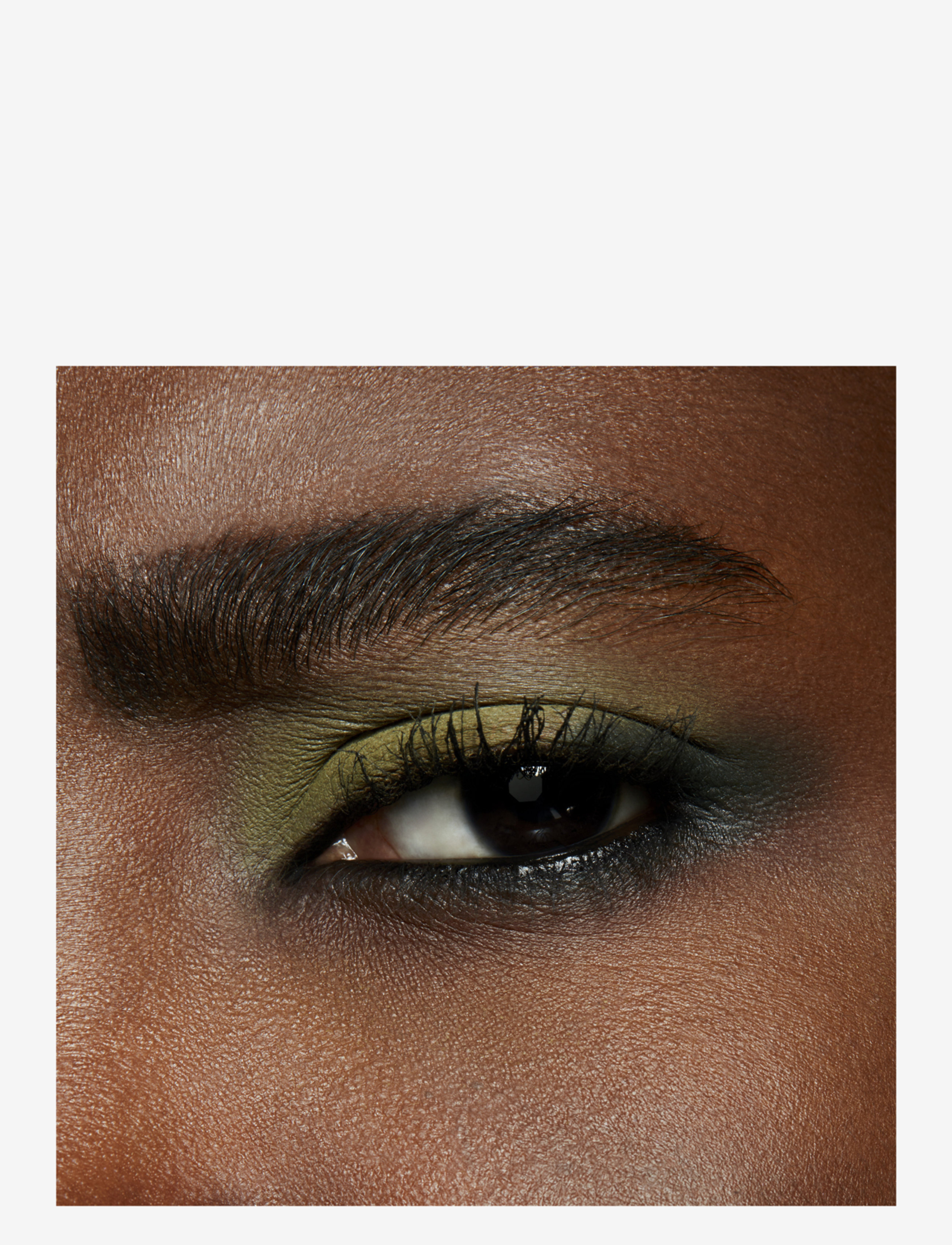 MAC - Powder Kiss  Single Eye Shadow - Øjne & bryn - per-suede me - 4