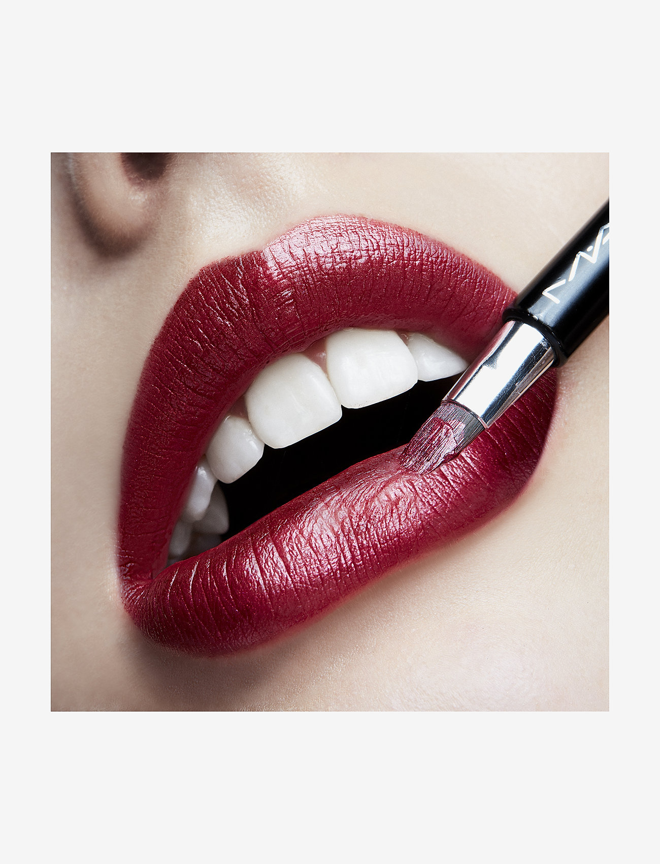 Frost Lipstick 2