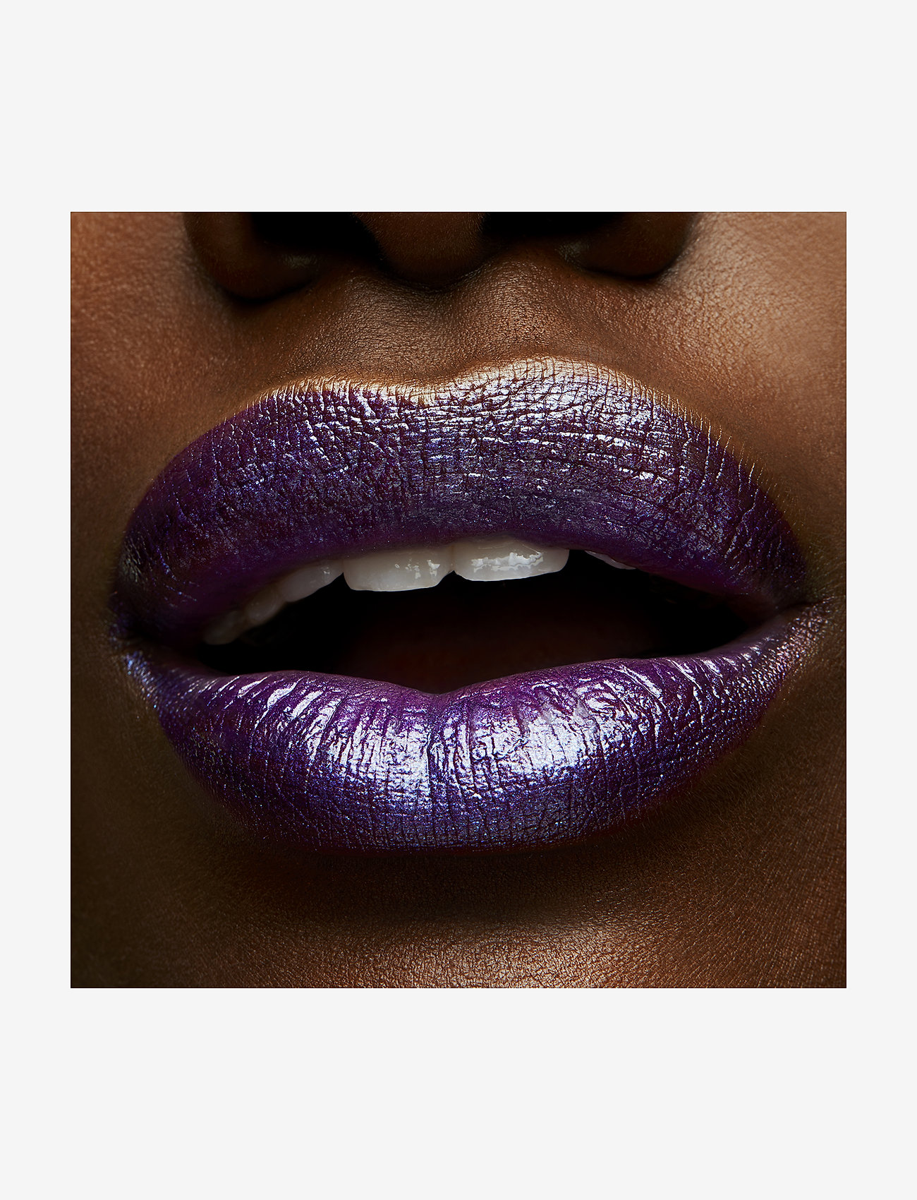 MAC - FROST LIPSTICK - makeup - model behaviour - 3