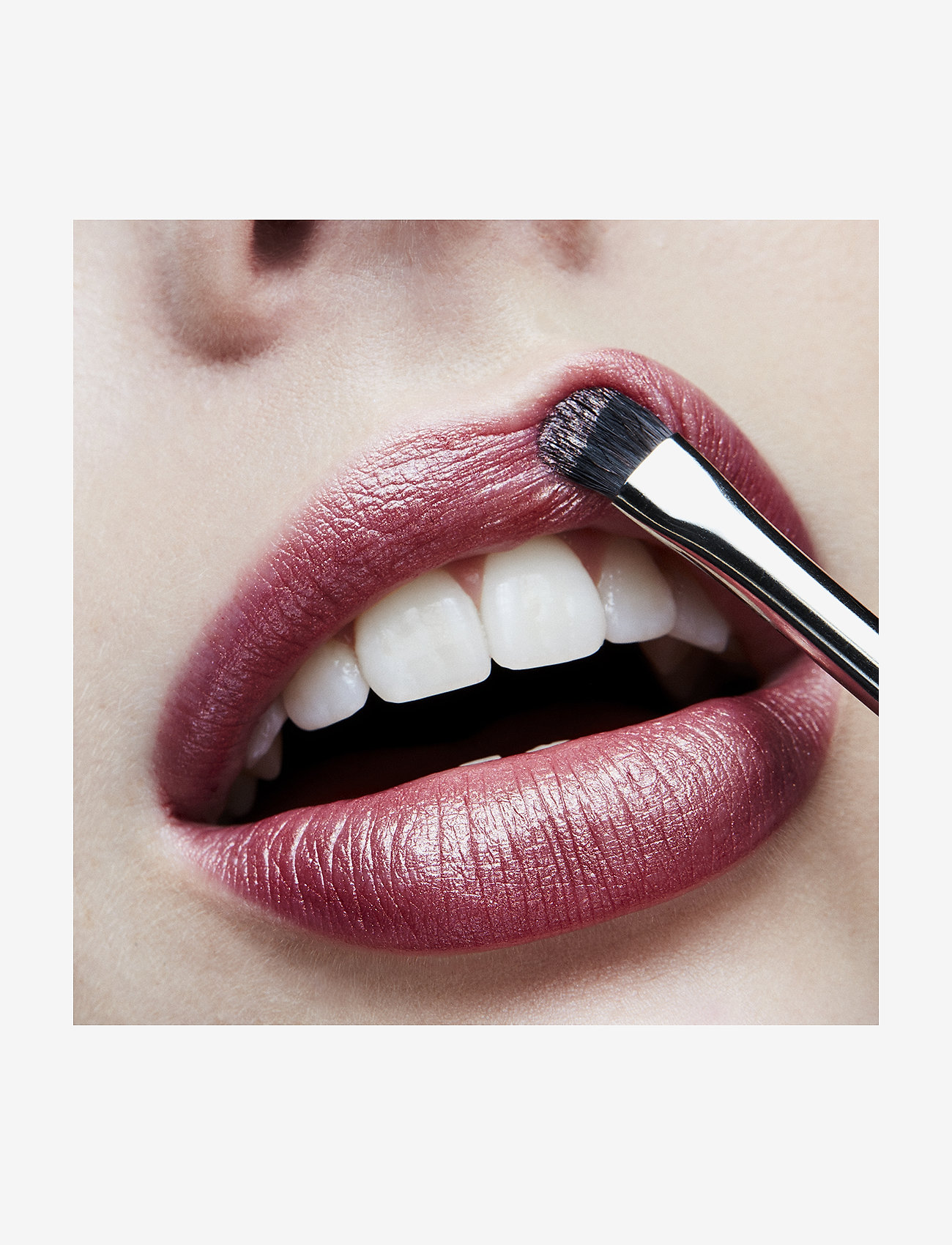 Frost Lipstick 2