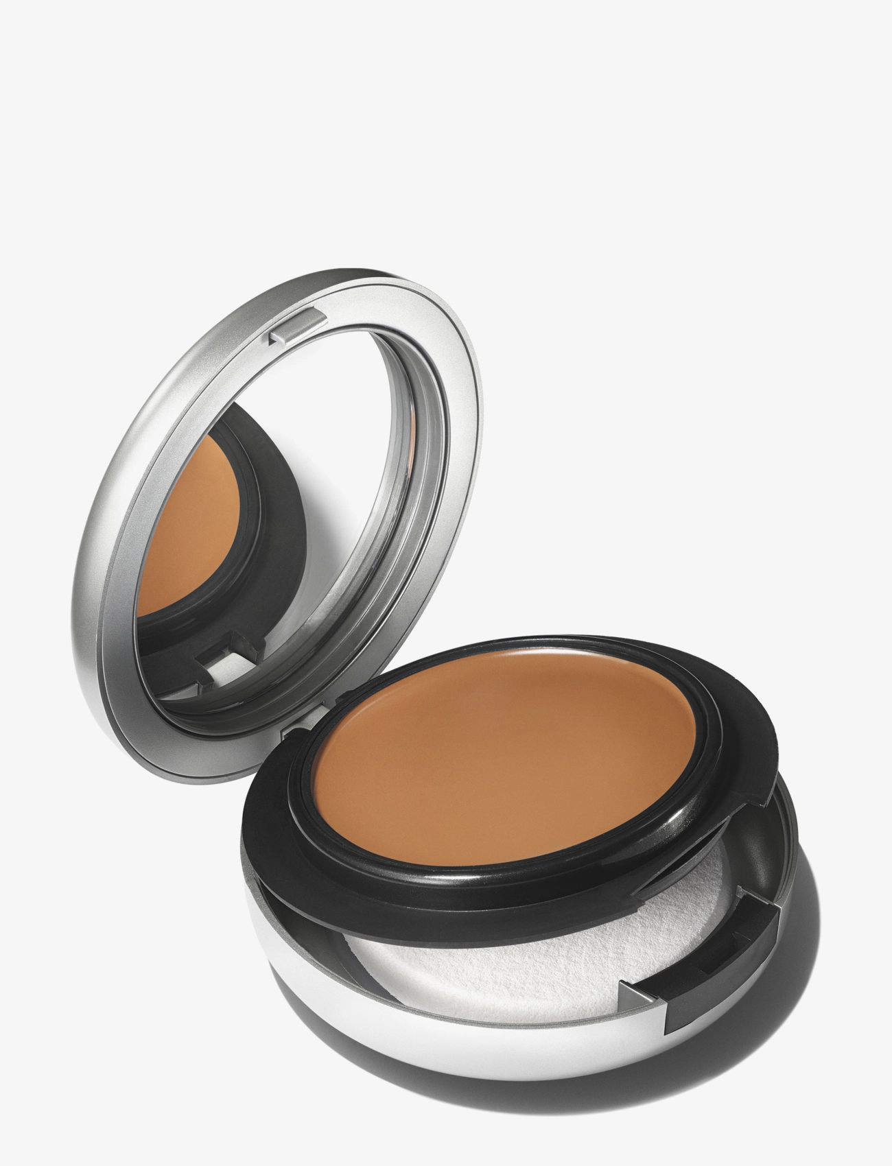 MAC - Studio Fix Tech Cream Foundation - makeup - nc44 - 2