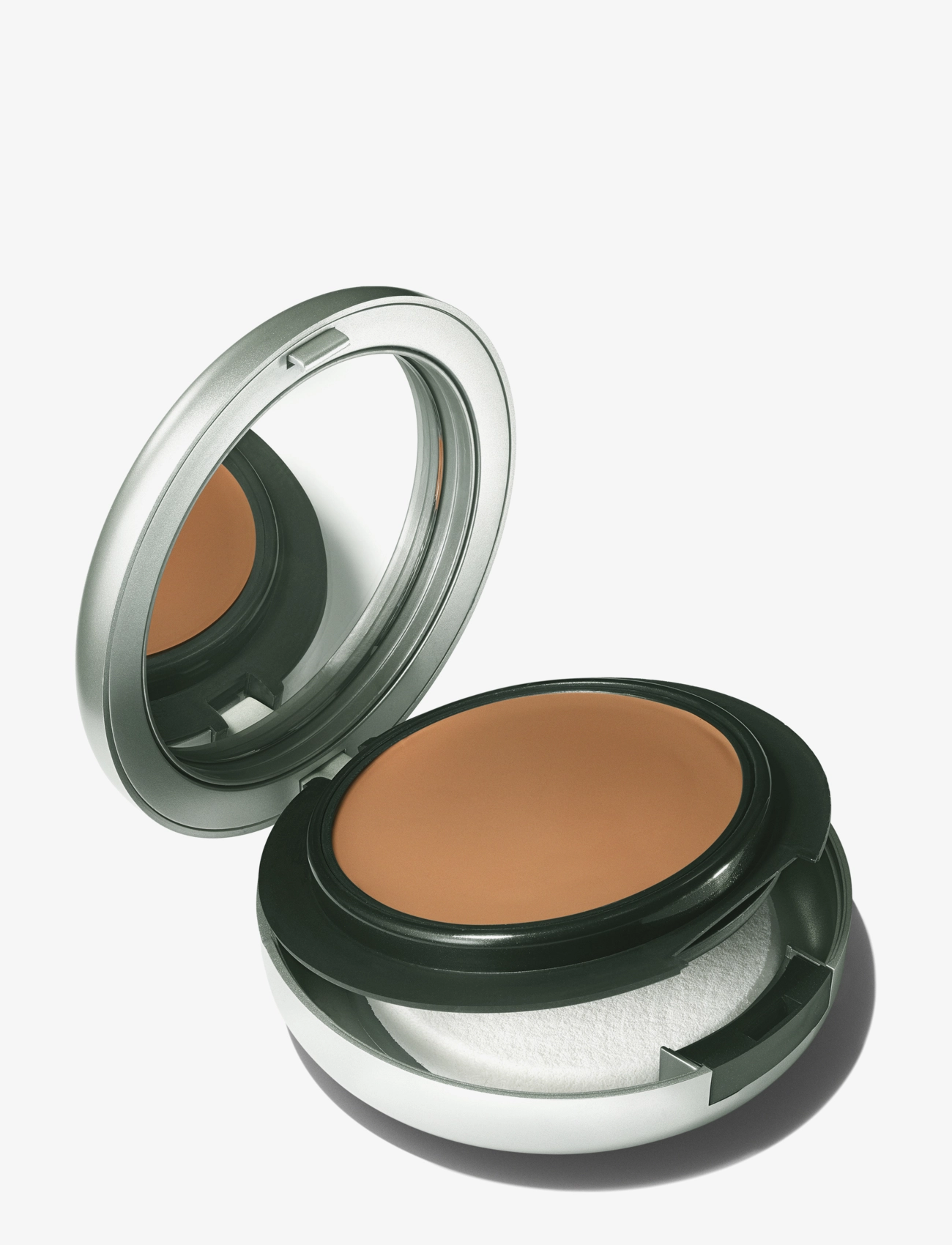 MAC - Studio Fix Tech Cream Foundation - makeup - nw35 - 2